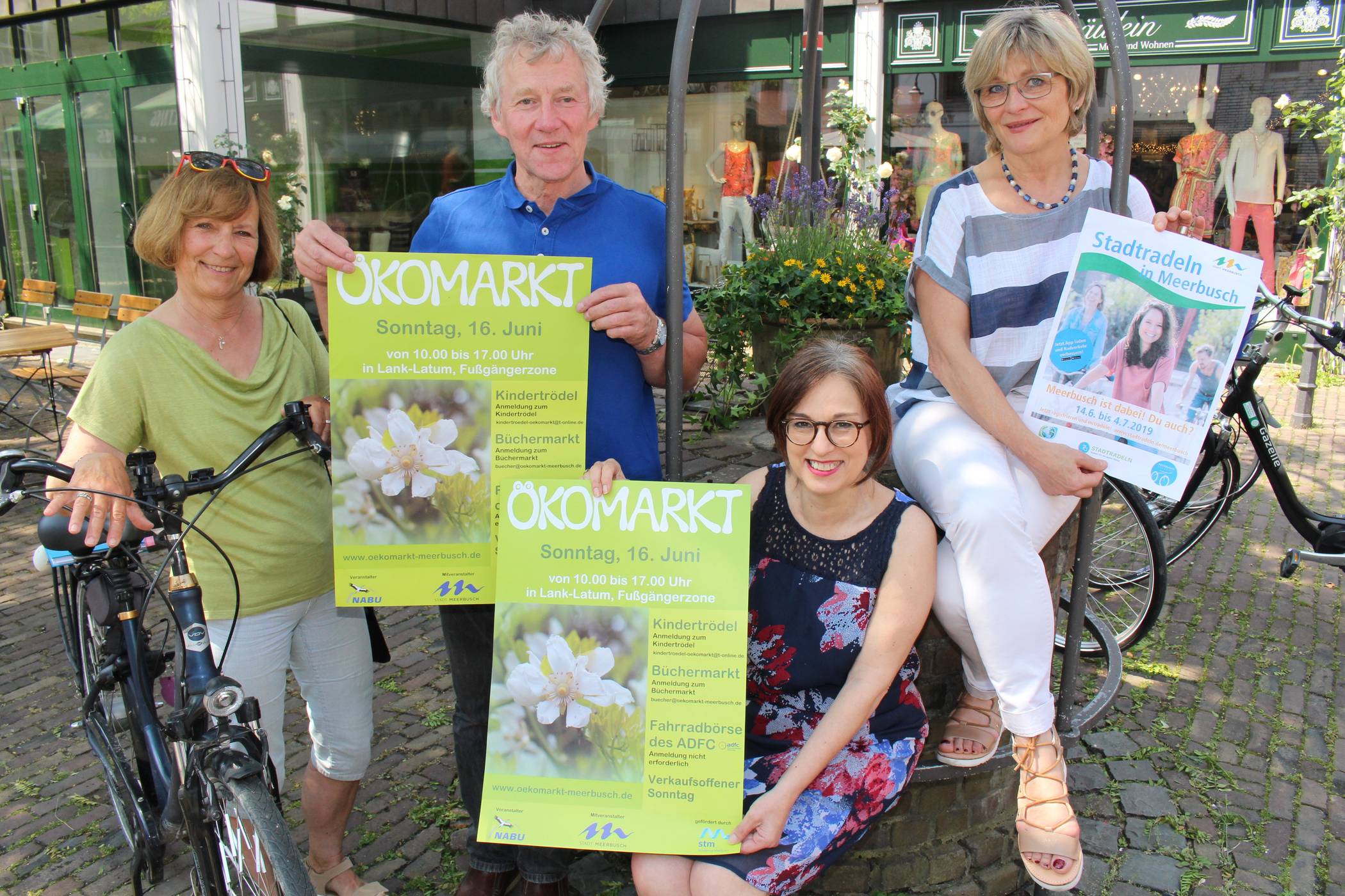  Freuen sich auf den Ökomarkt: Angelika Kirchholtes (ADFC), Wolf Meyer-Ricks (NABU), Christina Pavia (Kindertrödelmarkt) und Dana Frey (Stadt Meerbusch). 