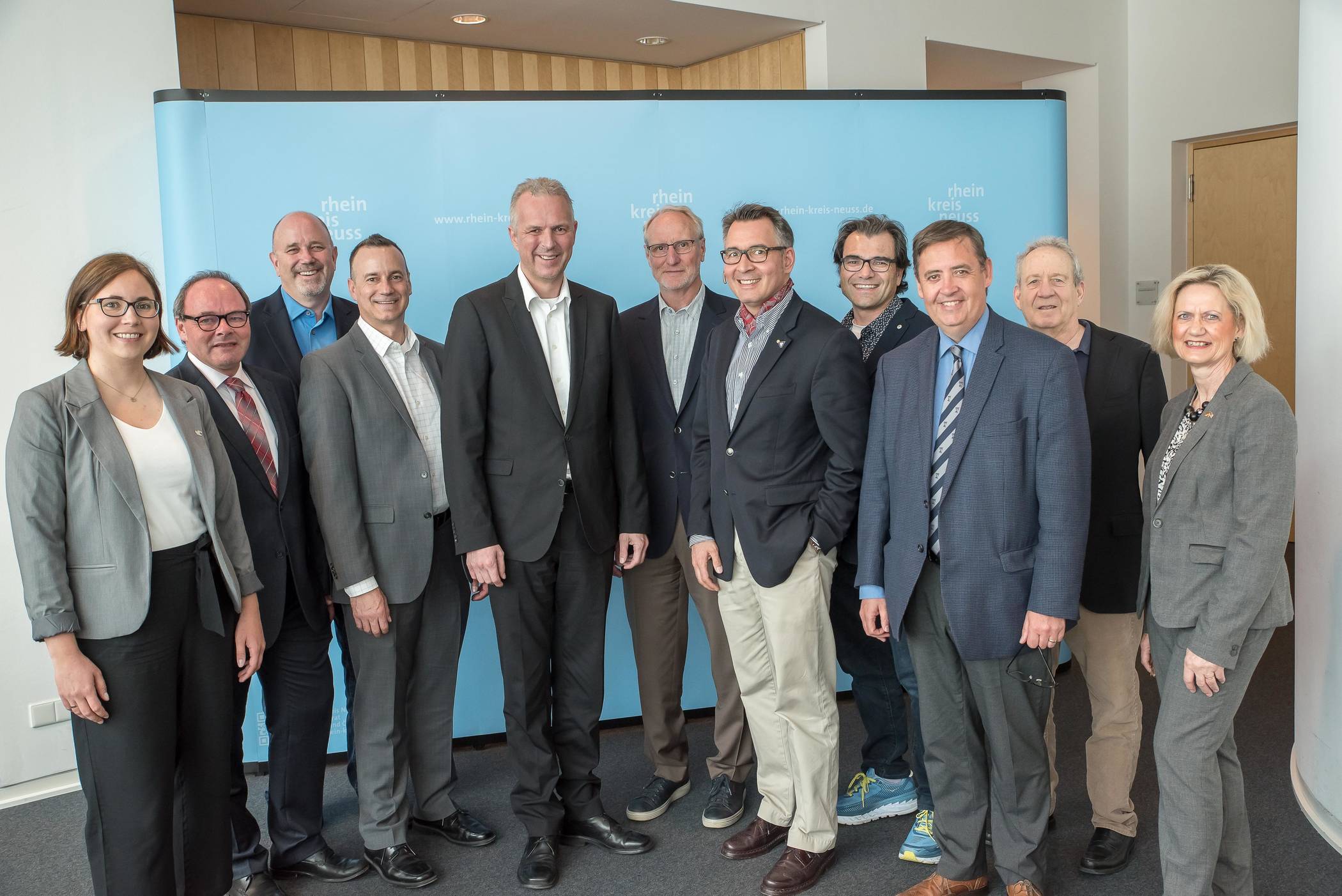  Digitalisierung im Blick: Kreisdirektor Dirk Brügge und Wirtschaftsförderer Robert Abts empfingen im Kreishaus Neuss Vertreter US-amerikanischer Unternehmen aus der Gesundheitswirtschaft. 