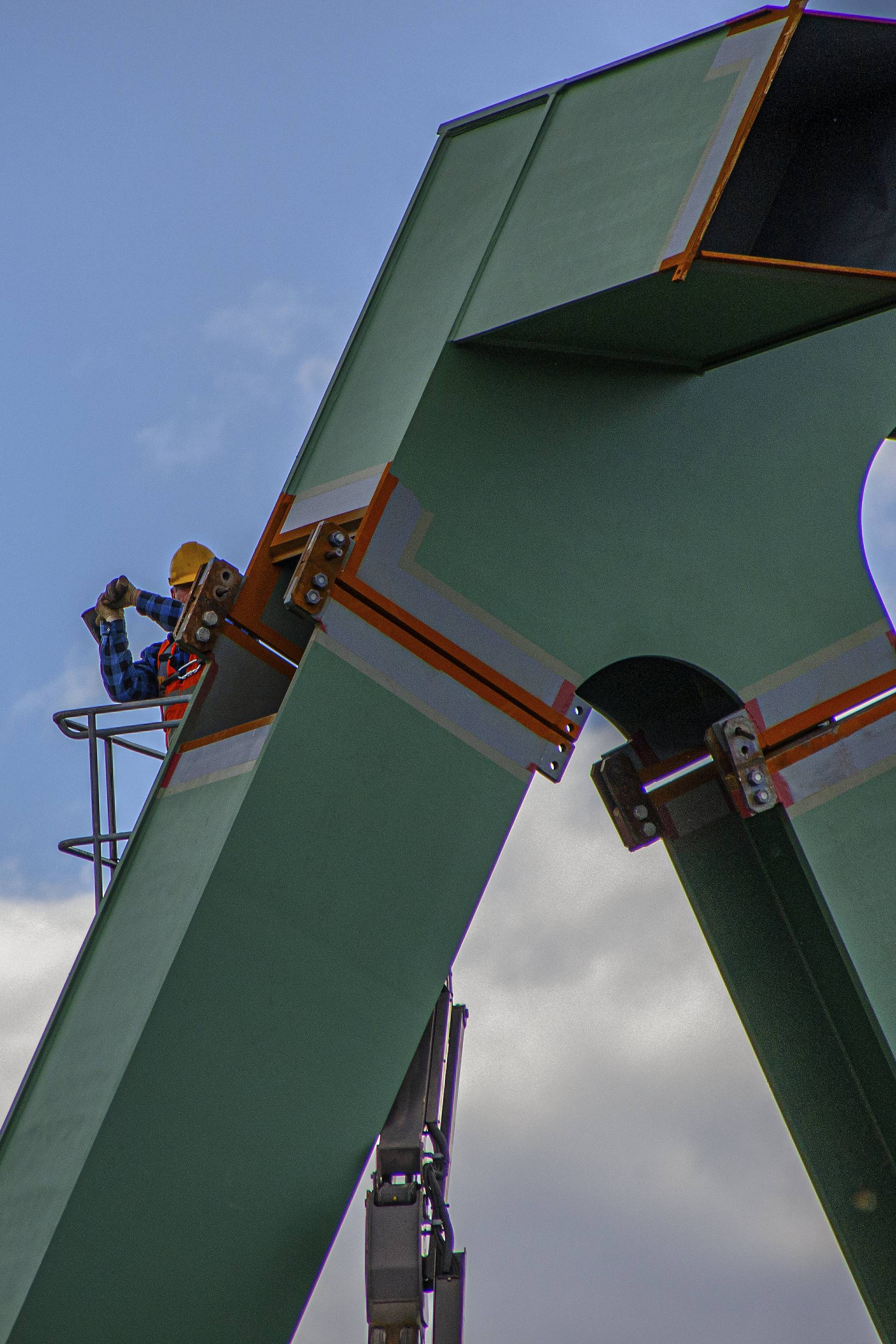 Das konkrete Datum, wann die neue Brücke eingehängt wird, war noch nicht zu erfahren....