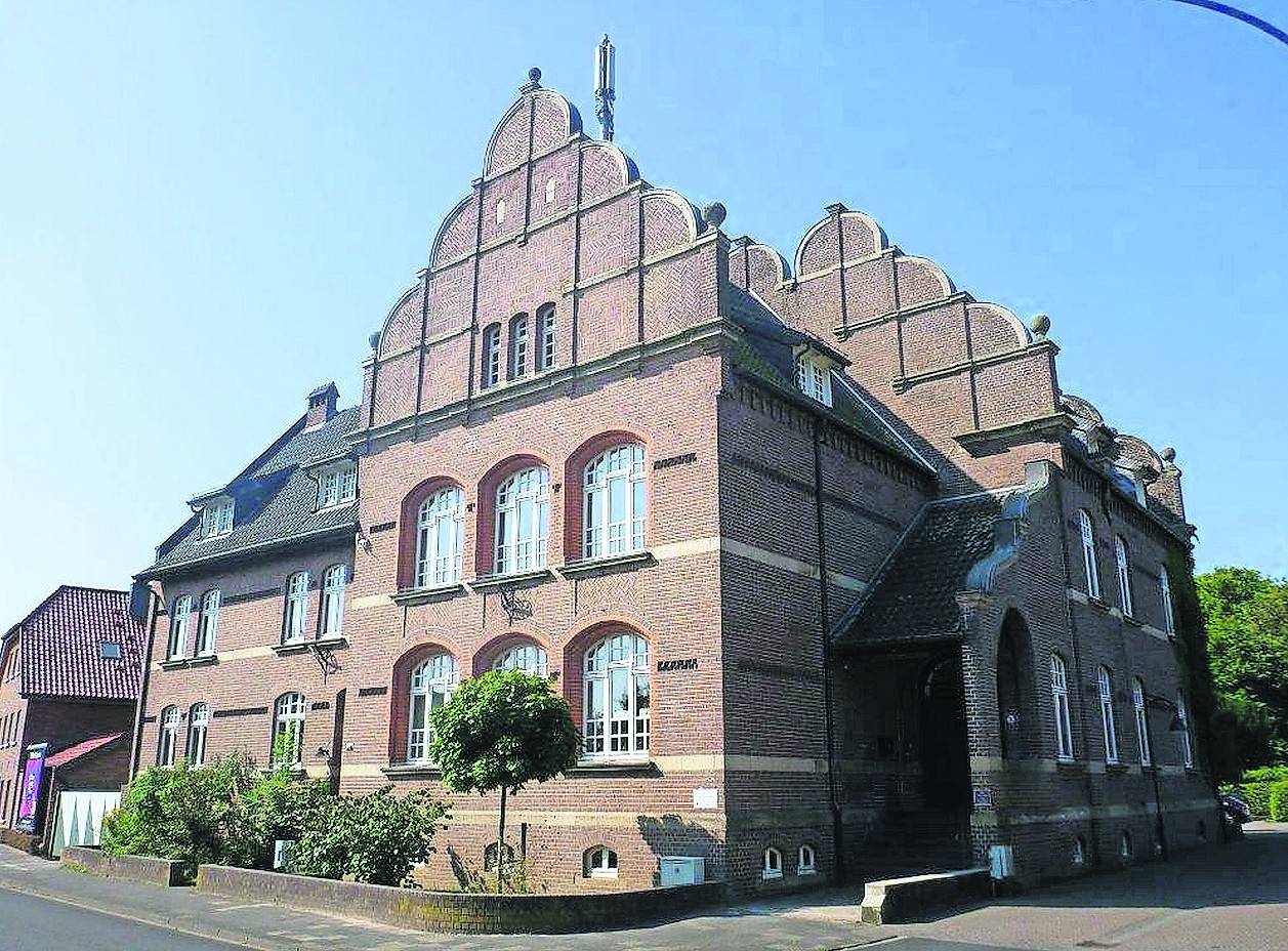 Die Fachkräfte der Jugendwerkstatt Bracht bieten am Tag der offenen Tür Führungen durch das Haupthaus an der Altkevelaer Straße an.