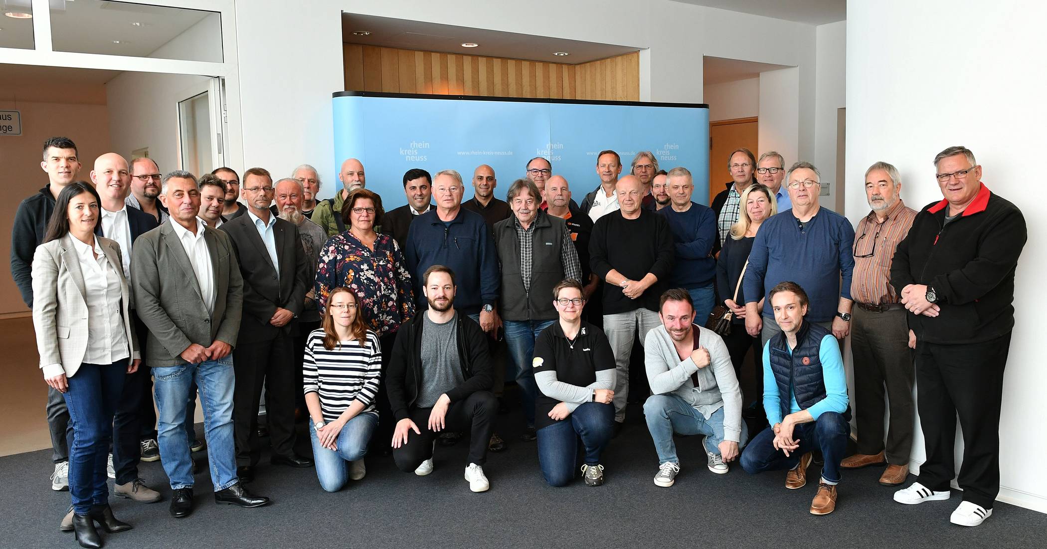 Leiter der Fahrschulen aus dem Kreis trafen sich mit Experten des TÜV und des Straßenverkehrsamtes im Kreishaus Neuss.