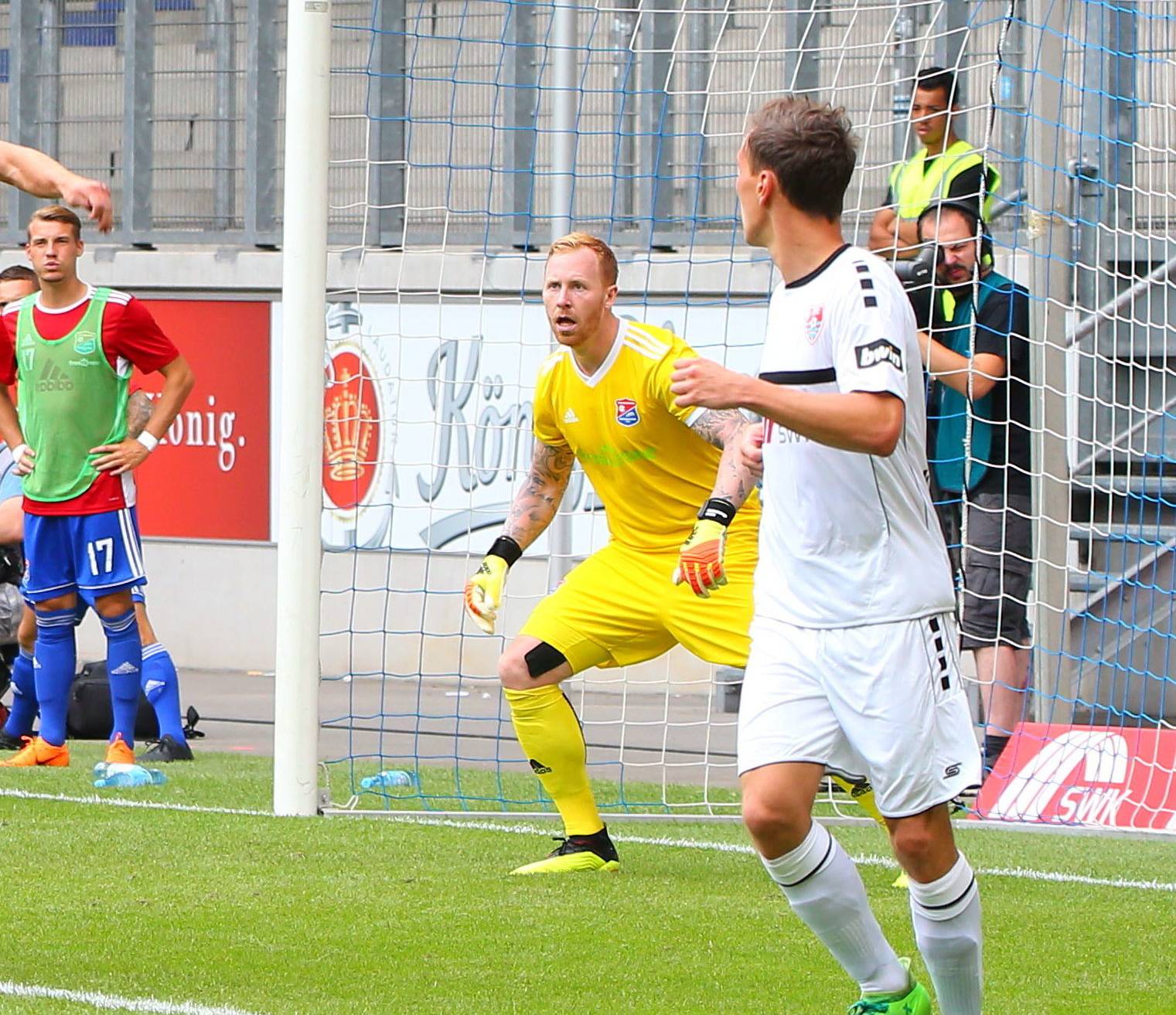 Lukas Königshofer im Trikot von Unterhaching