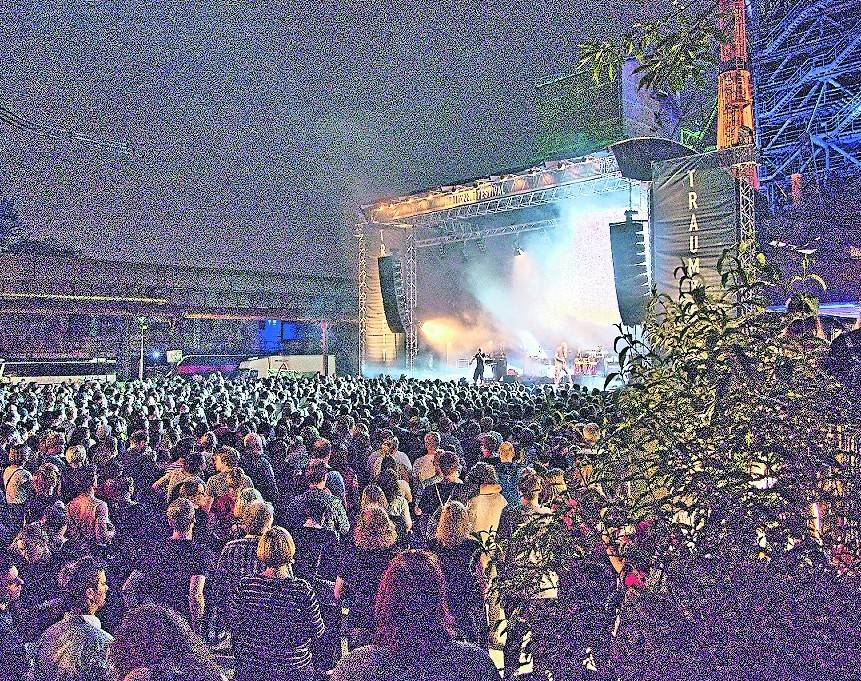  „Käptn Peng   Die Tentakel von Delphi“ sind Traumzeit-Wiederholungstäter und sorgten für nickende Köpfe und wackelnde Hüften vor der Bühne am Cowperplatz. 