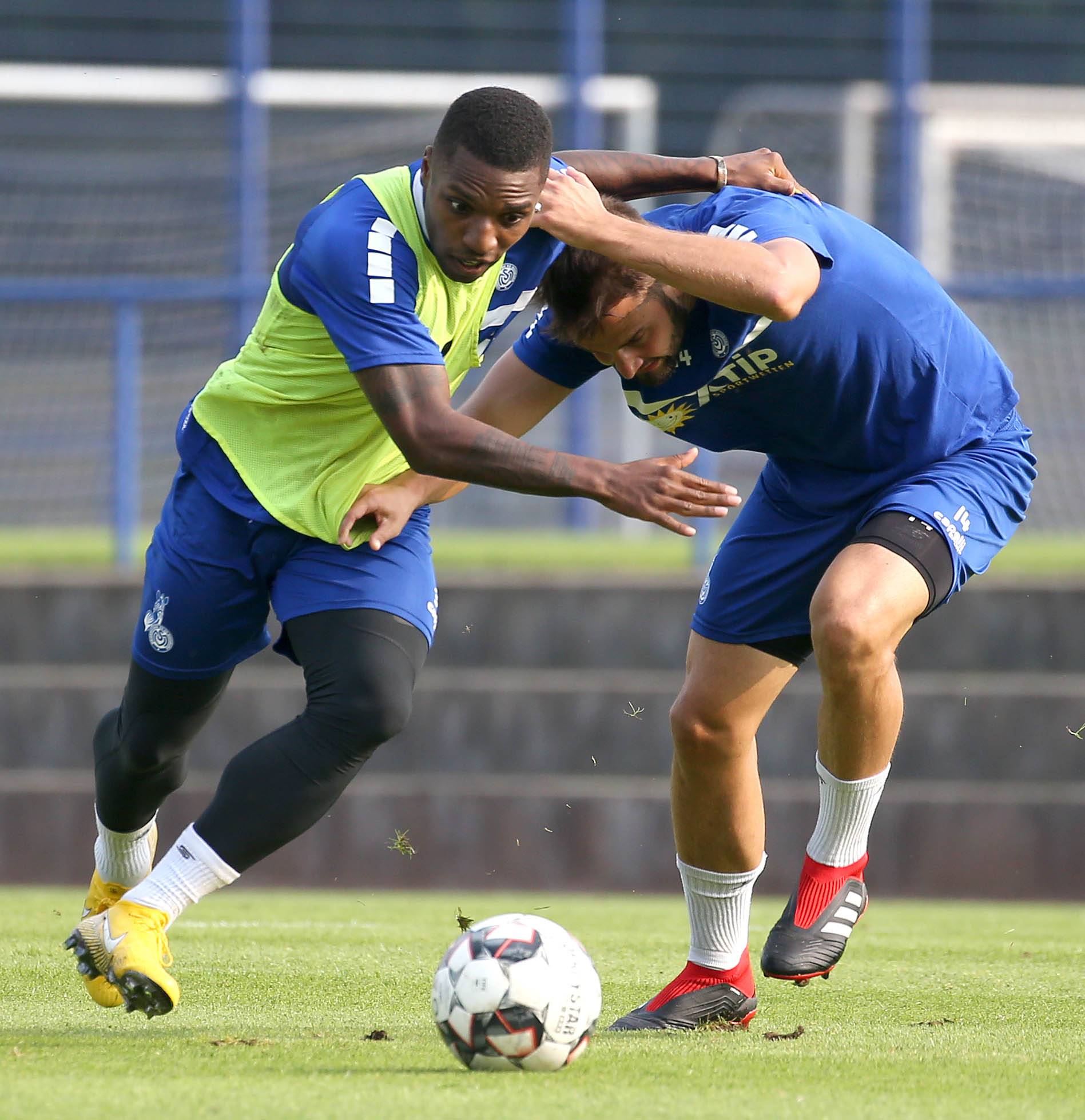  Joe Gyau (links) scheint keine Lust mehr zu haben, Teil des MSV Duisburg zu sein.  