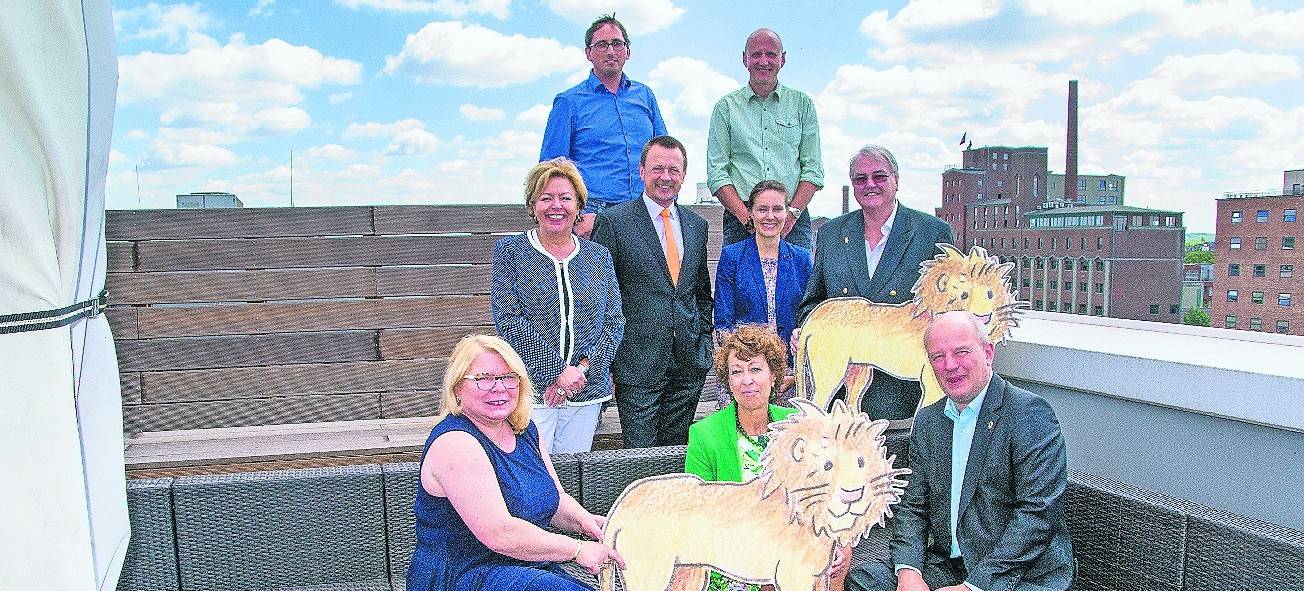 Marion Neumerz-Wolff, Andrea Demtröder, Dr. Ulrich Wolff (untere Reihe), Brigitte Wilken, Thomas Diederichs, Svenja Ulpke, Lutz Stermann (mittlere Reihe), Christian Schreiner und Christoph Gehrt-Butry freuen sich schon auf den morgigen Donnerstag.