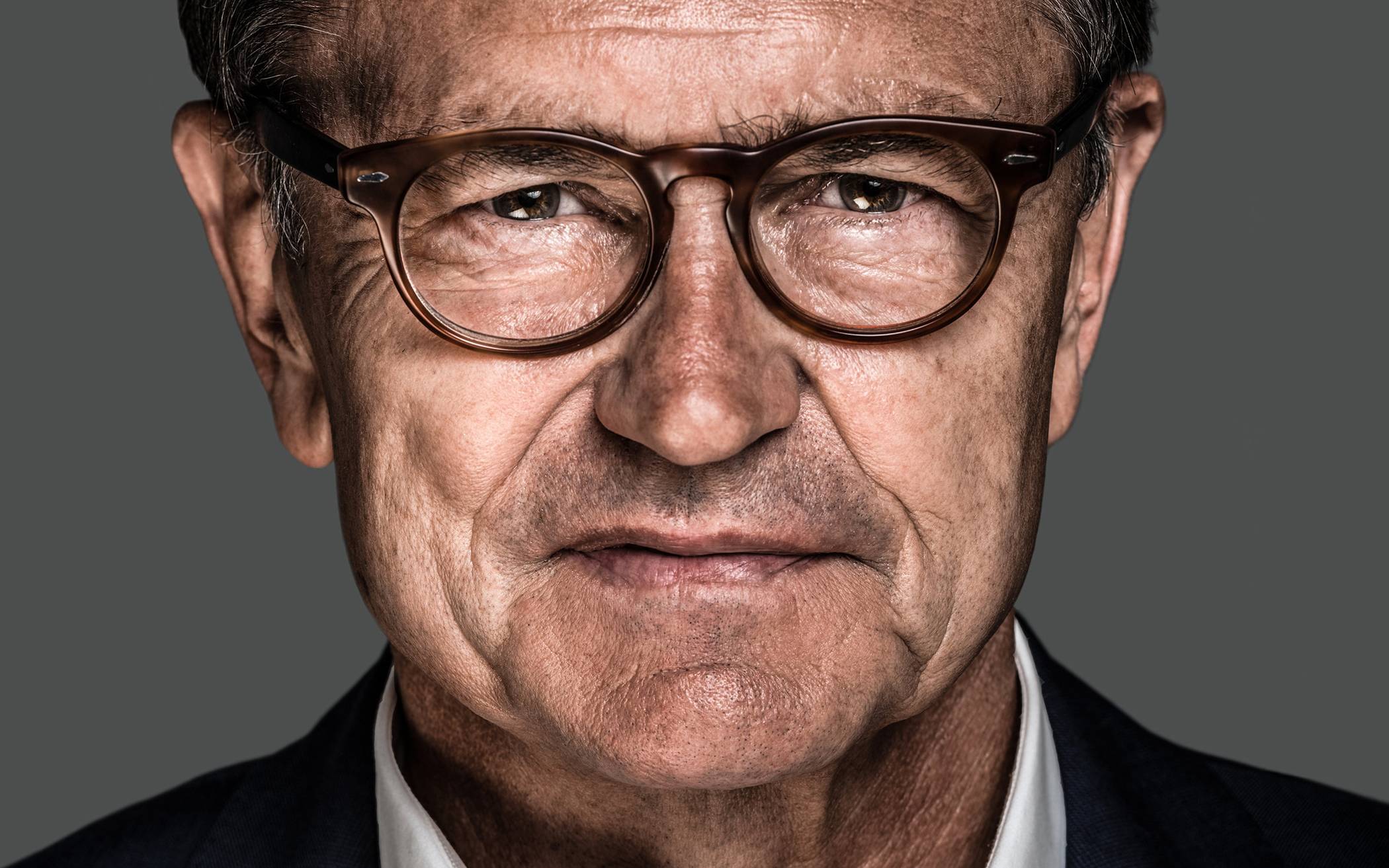 Der legendäre Ex-Linksaußen der Borussia gilt als Querdenker. Am 7. September präsentier er sein Buch in der RedBox.