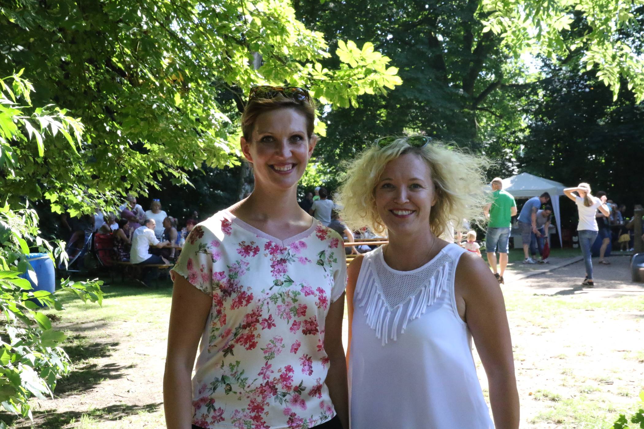  Zwei der engagierten Mitarbeiterinnen des Kinderheim Kastanienhof: v.l. Erika Gretschmann (Leiterin Fachbereich Vollzeitpflege) und Kristina Küppers (Leiterin Fachbereich Familiäre Bereitschaftspflege). 