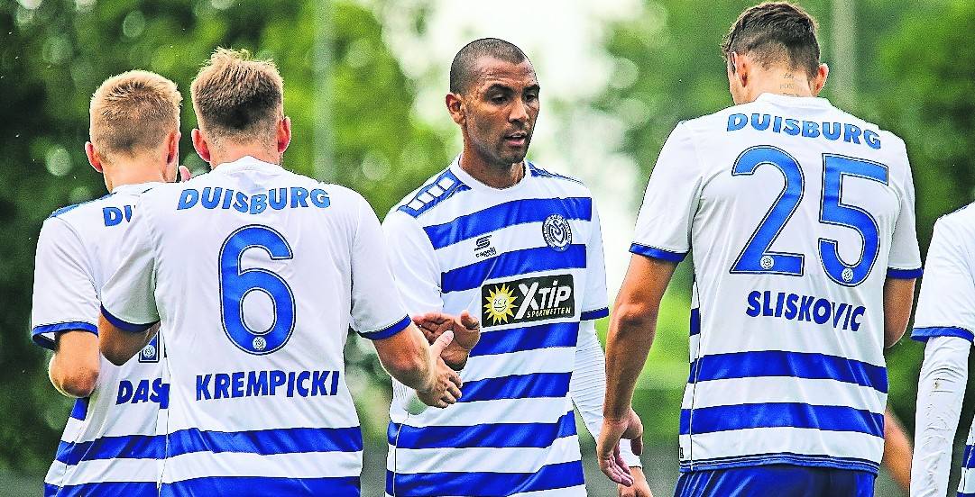 Mit König Pilsener und schauinsland-reisen auf der Brust geht der MSV in die anstehende Drittliga-Saison.