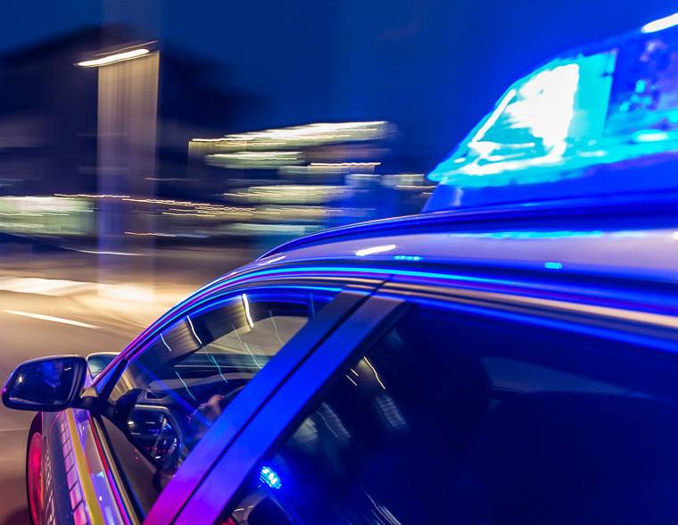 Einbrecher im Badezimmer überrascht