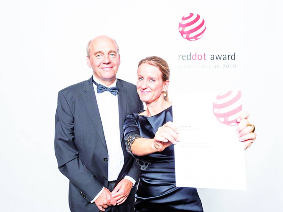  Die Meerbuscher Architektin Stefanie Jörgens mit Friedrich Barth (Geschäftsführer ISC3). 