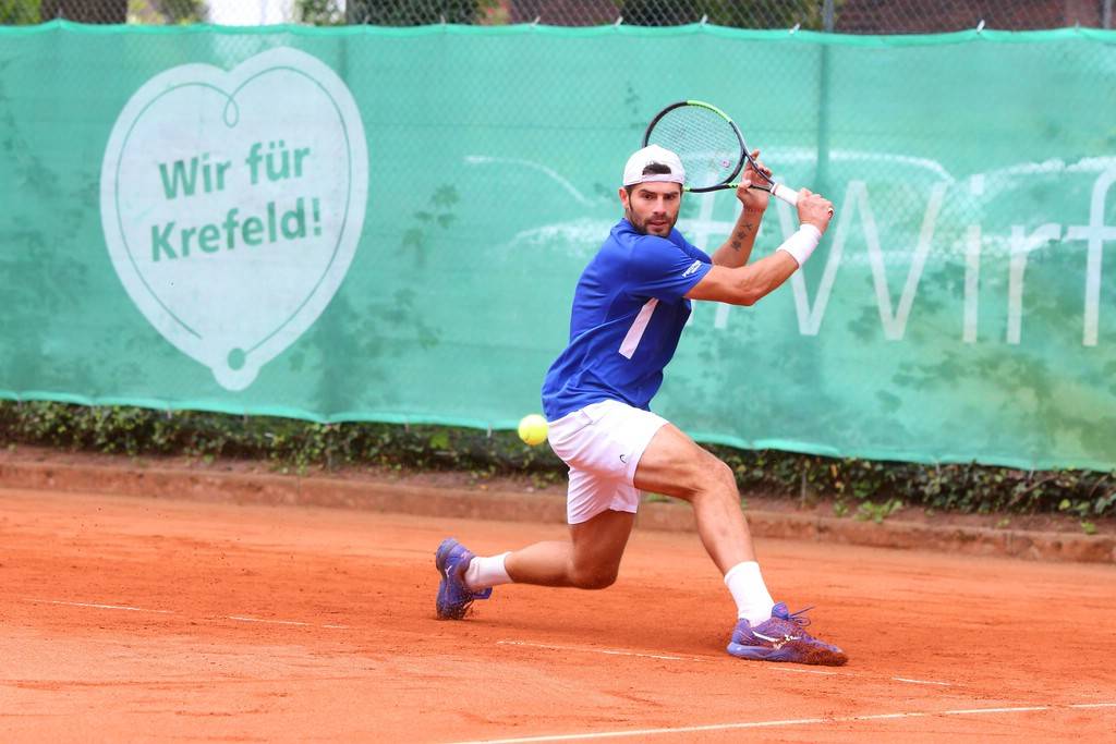 Tennis-Bundesliga: Blau-Weiß rettet einen Punkt