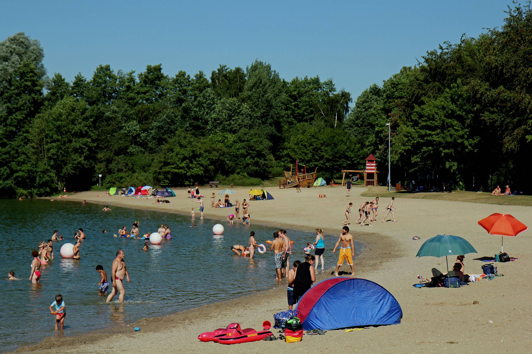   Ausgezeichnet ist die Wasserqualität der Badeseen in Kaarst(Foto) und Nievenheim. 
