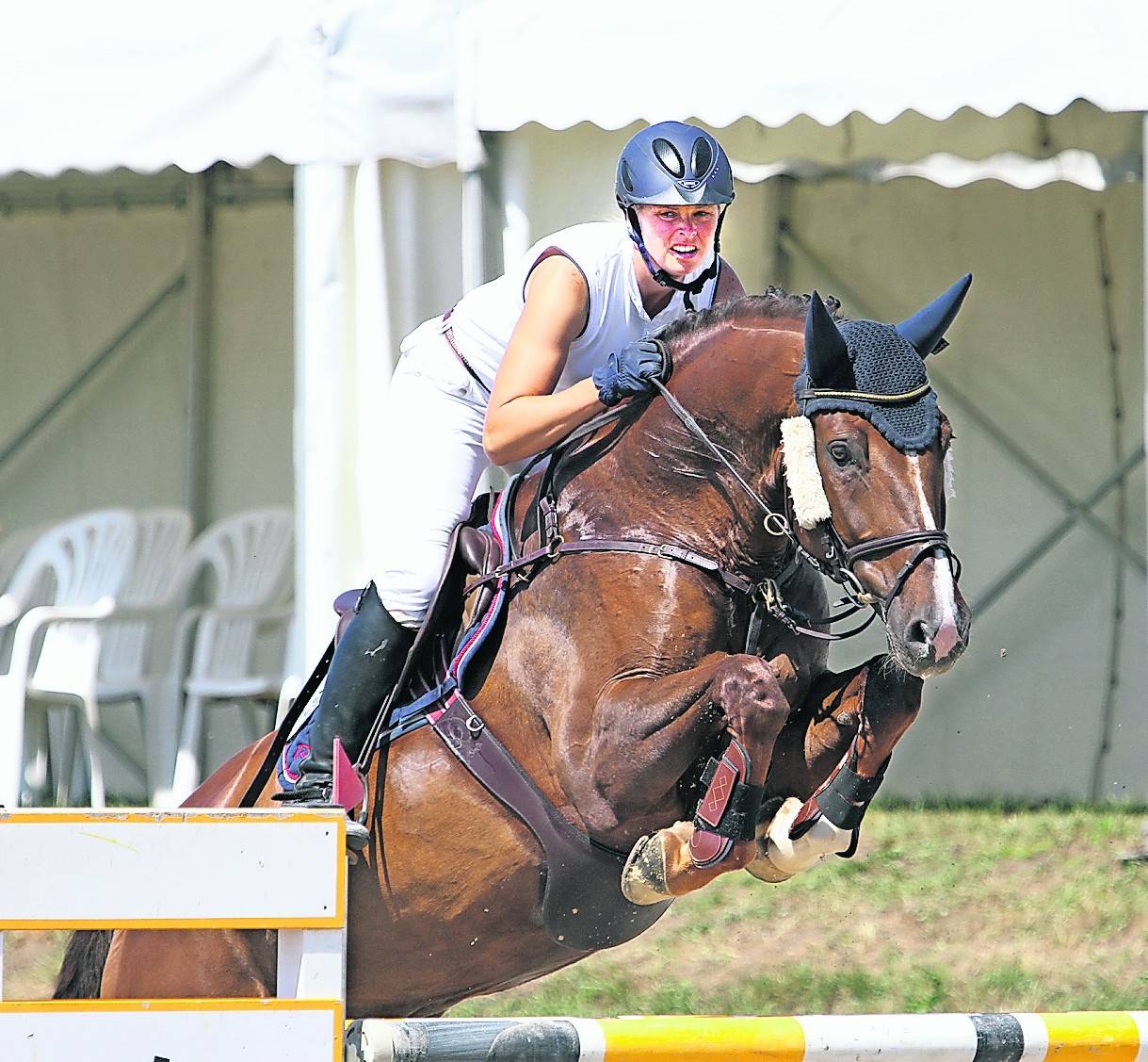 Vier Tage lang bietet der Reit- und Fahrverein Lobberich Reitsport vom Feinsten – sowohl in der Dressur als auch im Springreiten. Unser Bild zeigt die Lokalmatadorin Daniel Winkels.