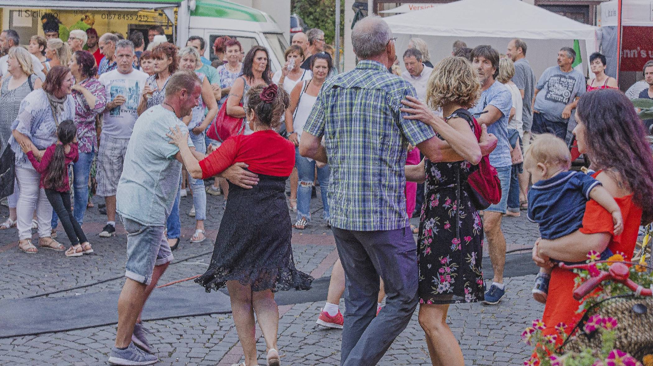 In den vergangenen Jahren war die Mediterrane Nacht auf dem Alten Markt in Dülken immer Anziehungspunkt.