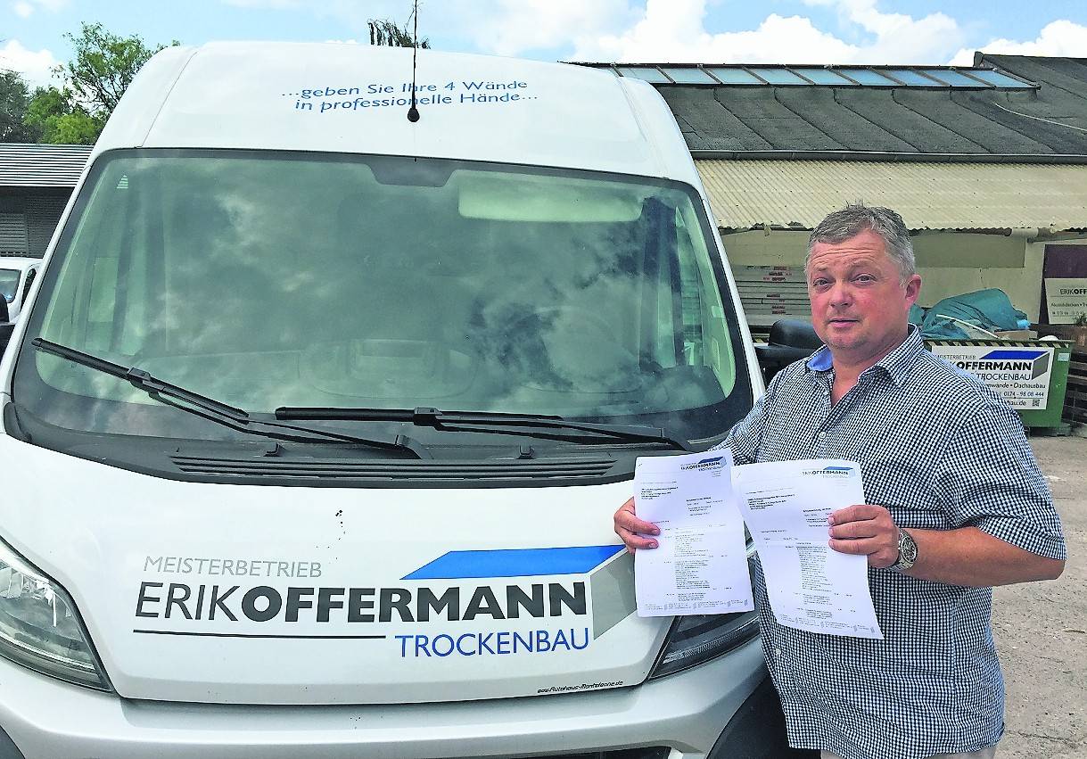 Ärgert sich über die Verwaltung: Erik Offermann vom Meisterbetrieb Erik Offermann Trockenbau wartet immer noch auf die Begleichung zweier Rechnungen, die er der Stadt Mönchengladbach im April ausgestellt hat.