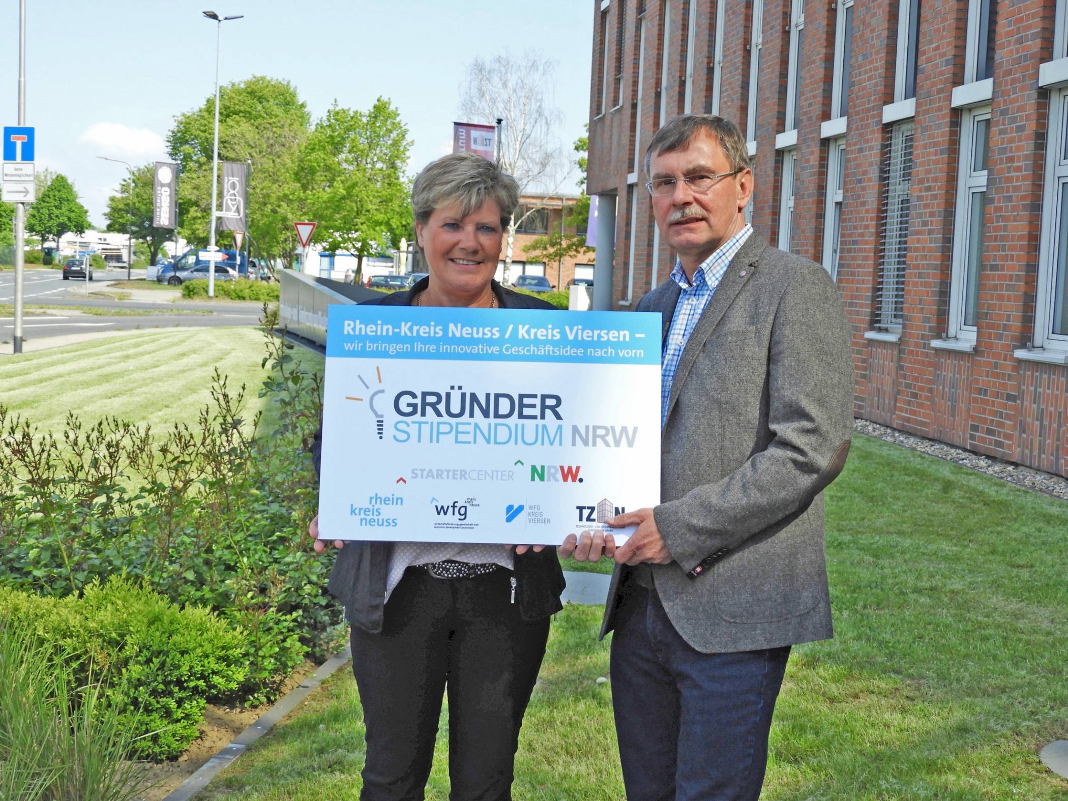 Gründerstipendium NRW: Ansprechpartner für Bewerber aus dem Rhein-Kreis Neuss bzw. dem Kreis Viersen sind Hildegard Fuhrmann und Karl-Heinz Pohl.