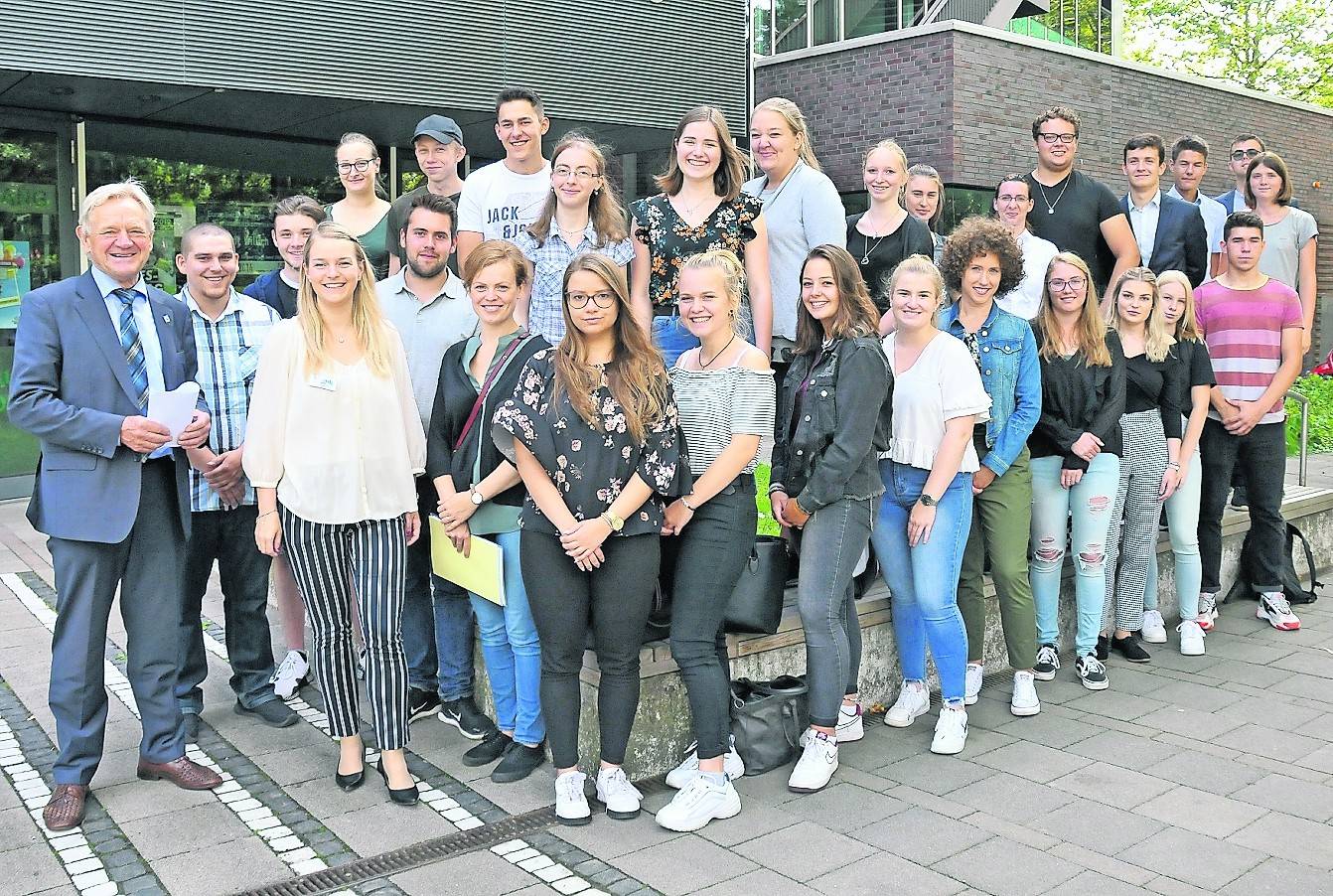  Bürgermeister Josef Heyes hieß die „Neuen“ am Dienstag herzlich willkommen. 