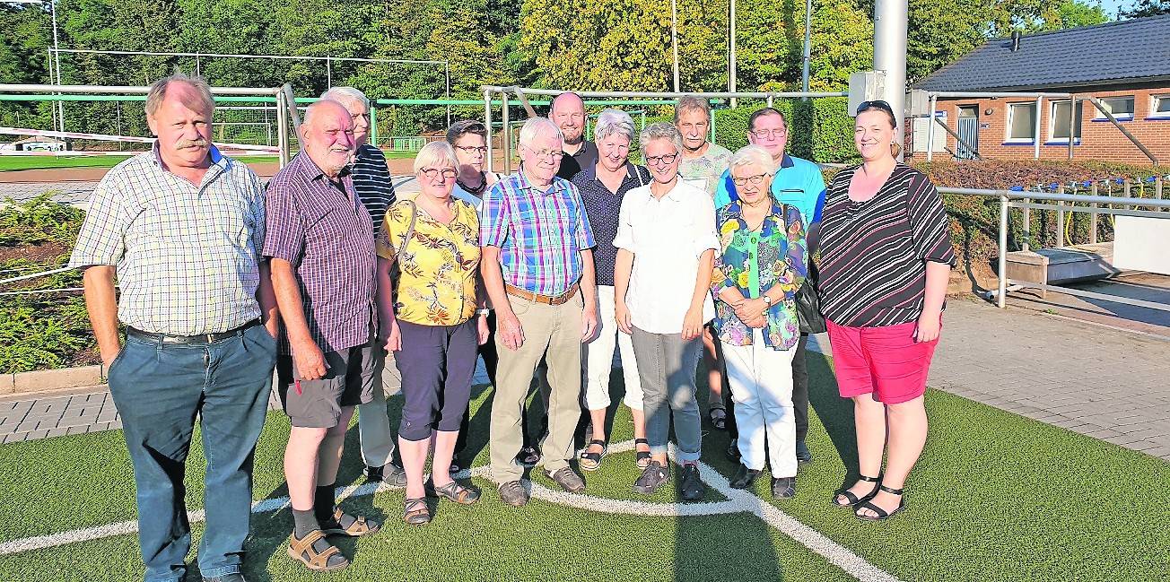  Die Nettetaler SPD zu Gast auf der Sportanlage des SC Rhenania Hinsbeck. 