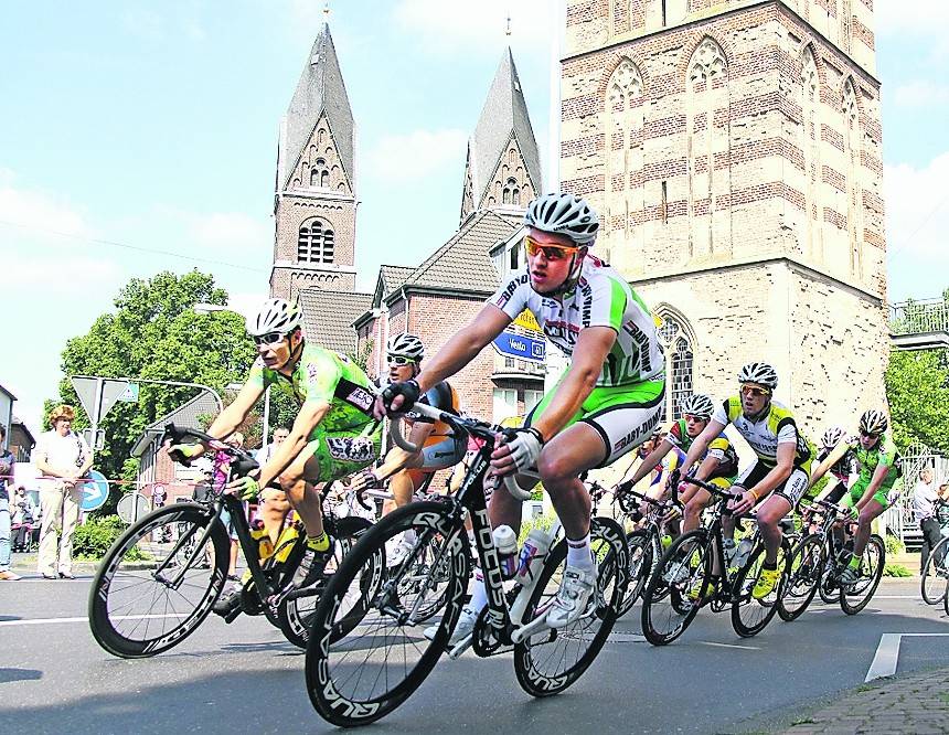 Kurve um Kurve, Runde um Runde: Am kommenden Sonntag gehen die Radrennsportler in Breyell an den Start.