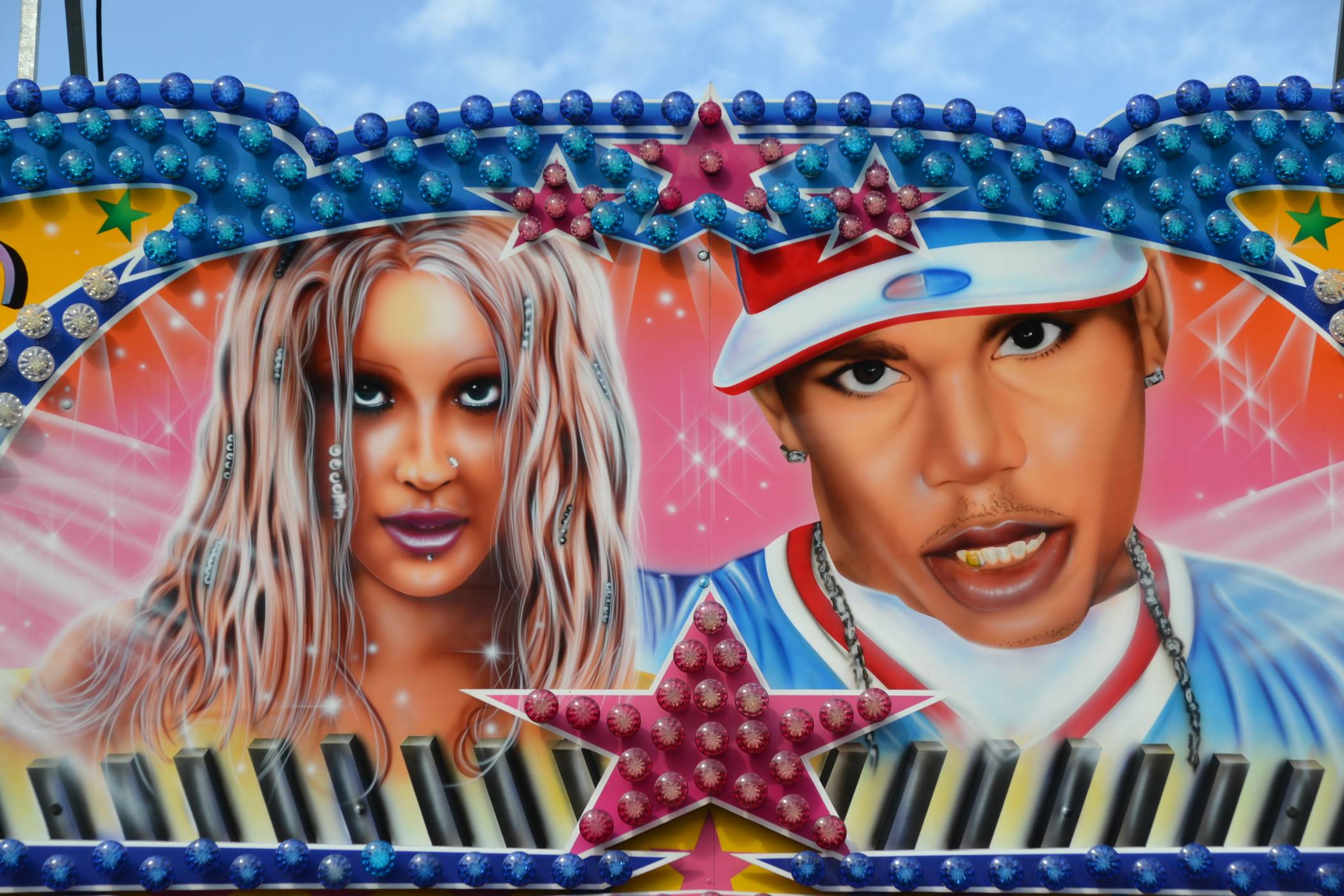 Christina Aguilera und Nelly warten am Musik-Express!