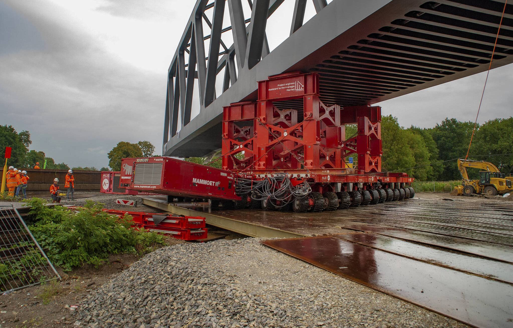 Brücke wurde vor Ort montiert