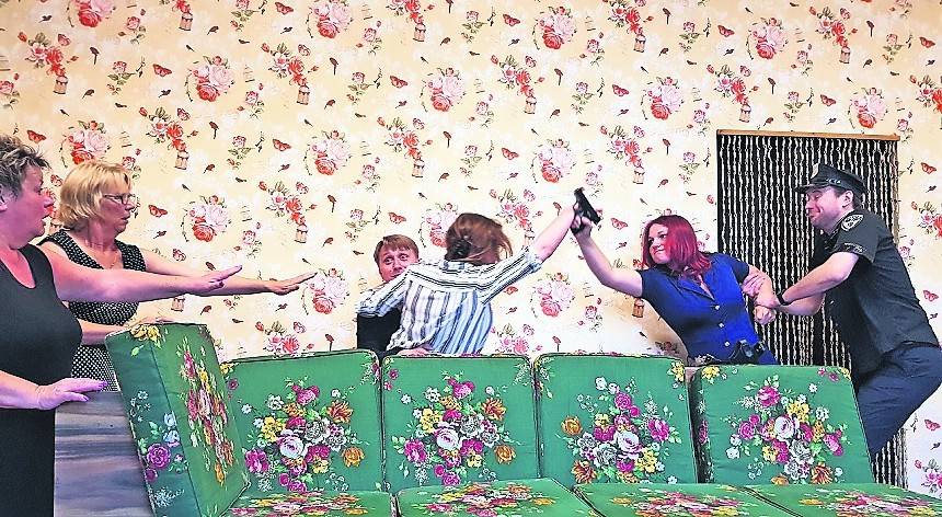 Unter der Couch: kein gutes Versteck für eine Leiche.