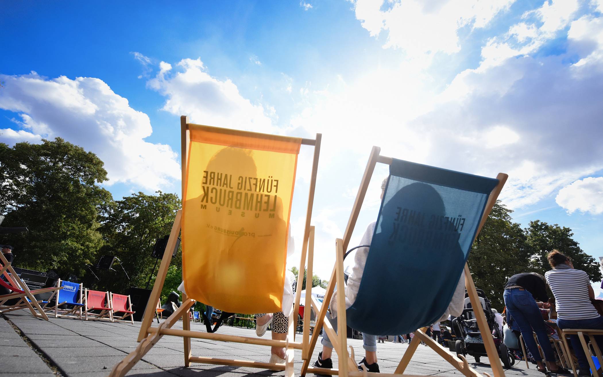 Der schöne Skulpturenhof wird wieder zur Sommerlounge.