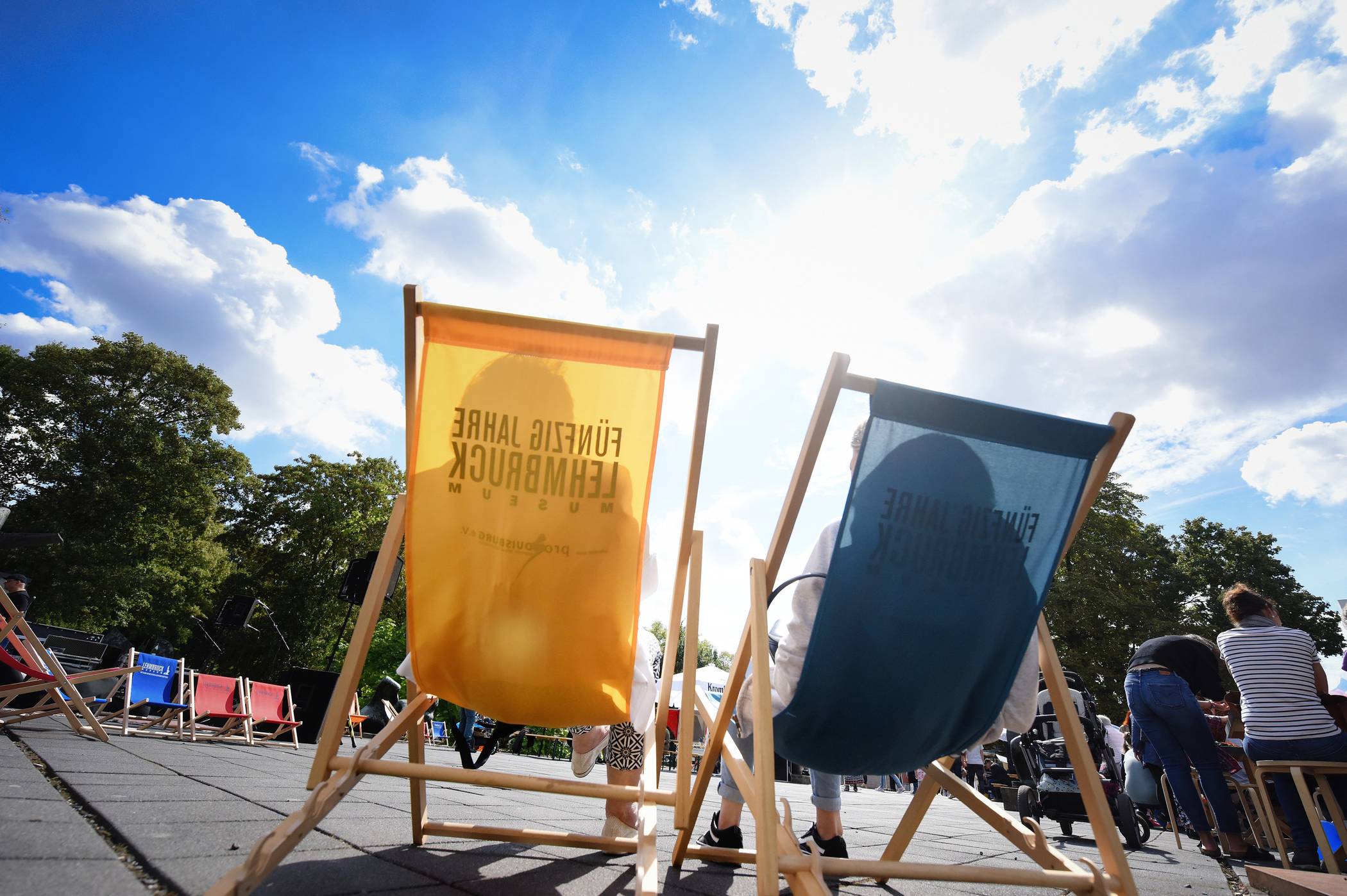  Der schöne Skulpturenhof wird wieder zur Sommerlounge. 