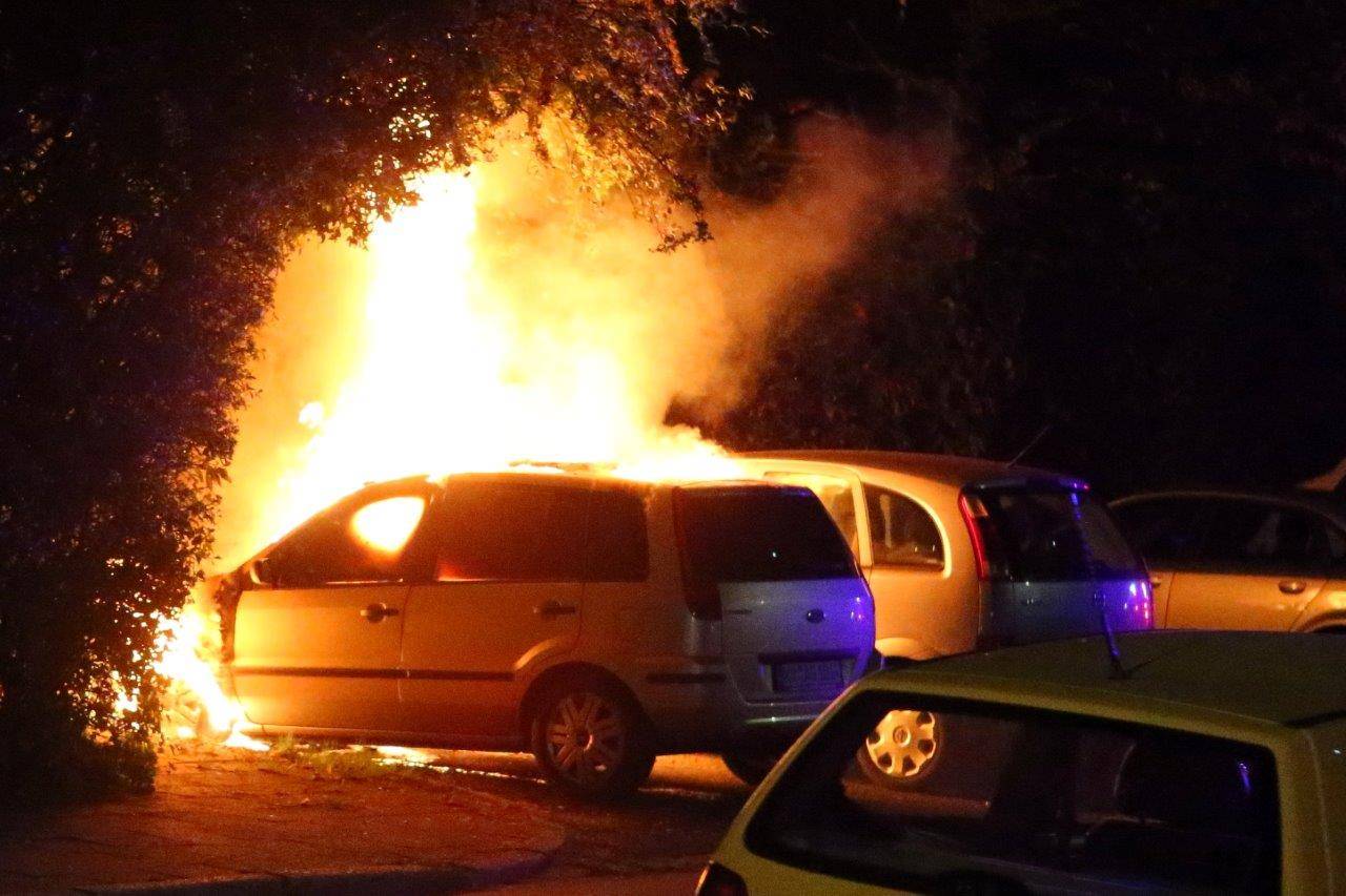 Mehrere Autos ausgebrannt