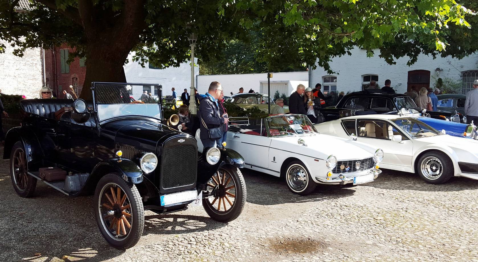  Jetzt noch Plätze sichern für „Cars   Castle“ am Tag der Deutschen Einheit. 