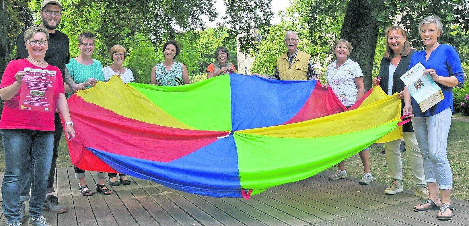 Das Familienzentrum Neersen und die Seniorenstelle der Stadt Willich feiern gemeinsam.