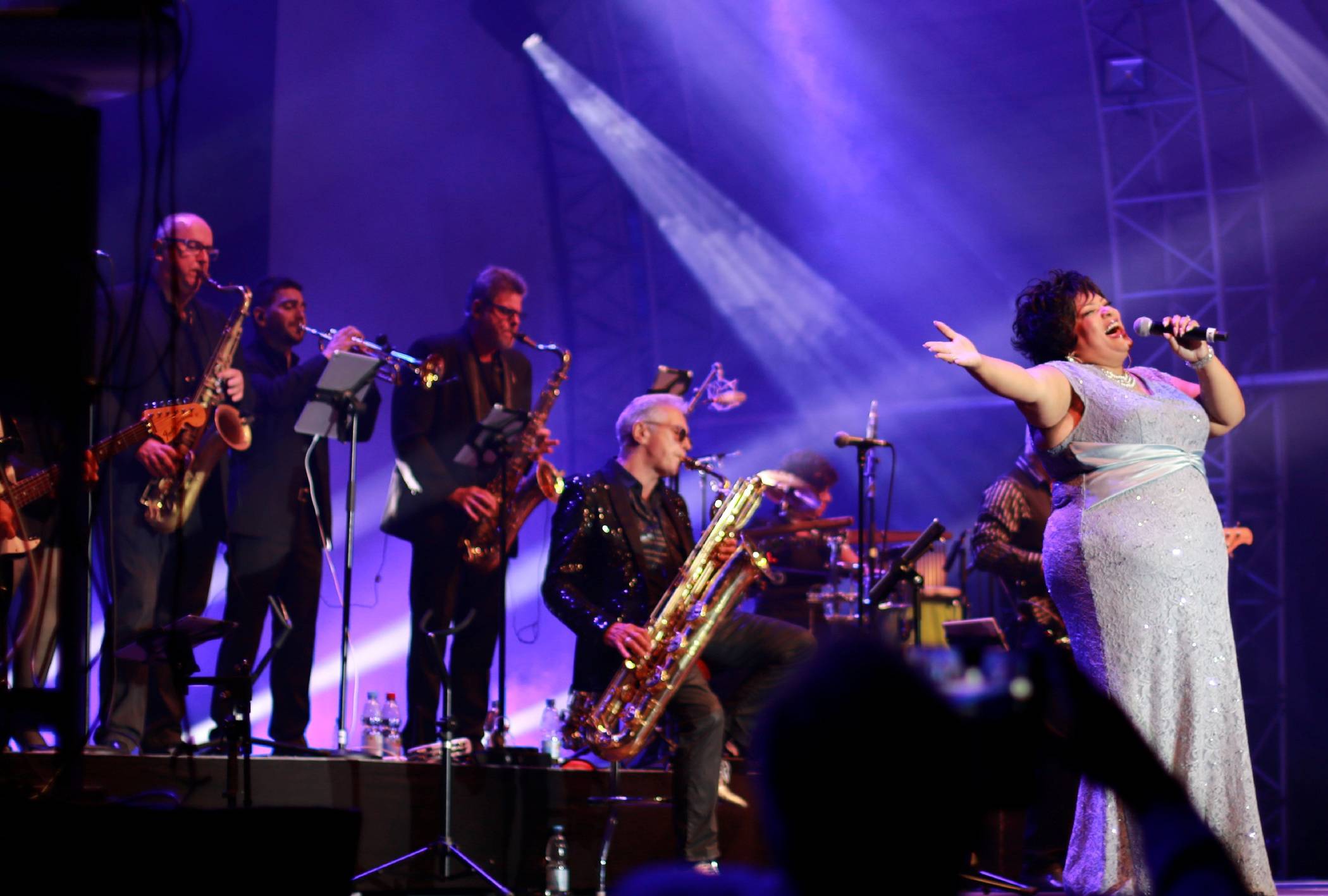  Darnita Rogers und ihre Kolleginnen verneigen sich in „Respect“ vor der Queen of Soul, Aretha Franklin. 