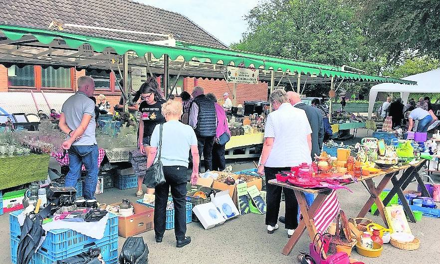  Beim 46. ökumenischen Pfarrfest in Bracht wird es auch wieder einen Trödelmarkt geben. 