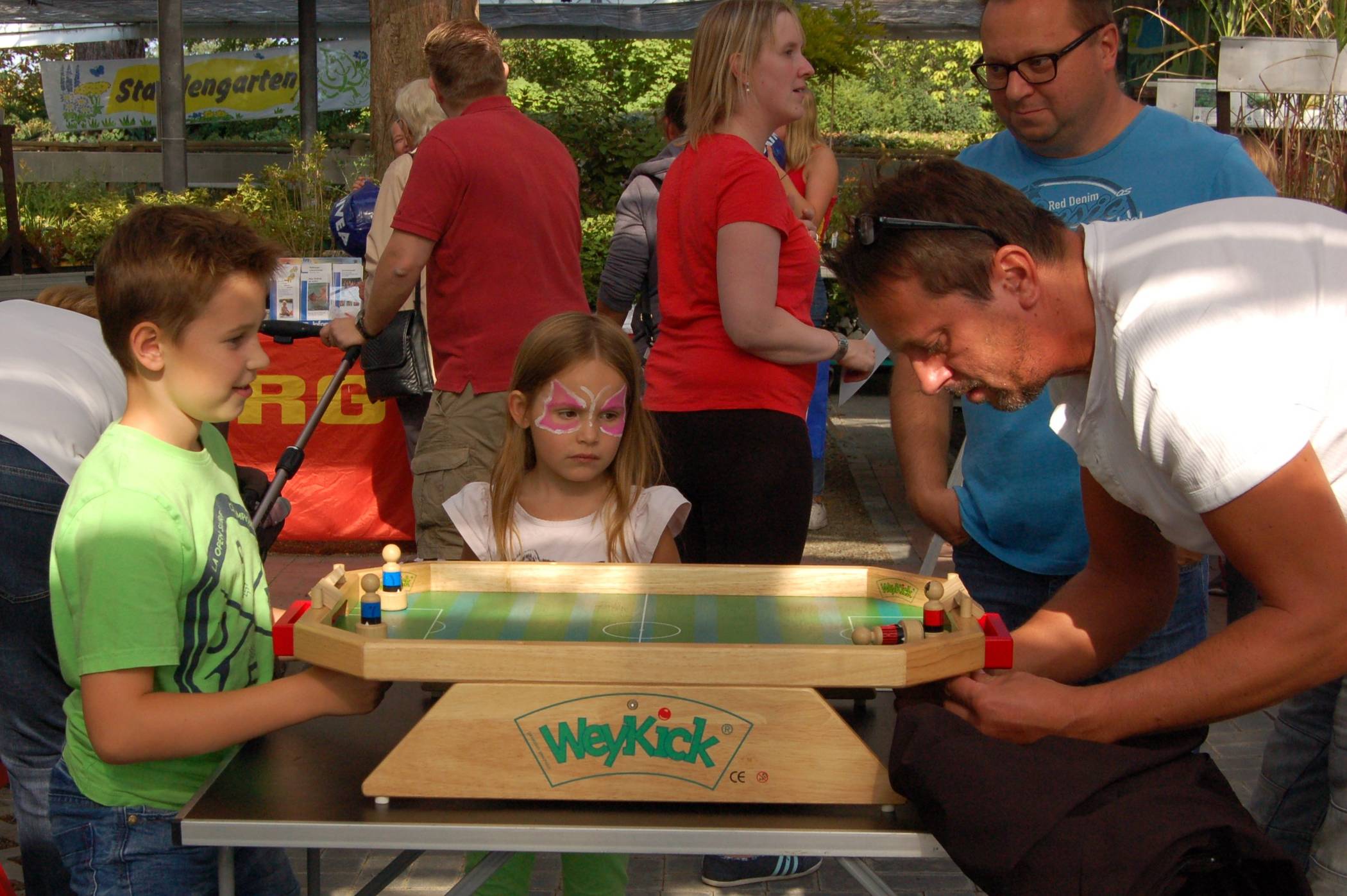  Große und kleine Besucher können einen bunten Samstag beim Sommerfest vom Runden Tisch Rumeln-Kaldenhausen bis in die Abendstunden genießen. 