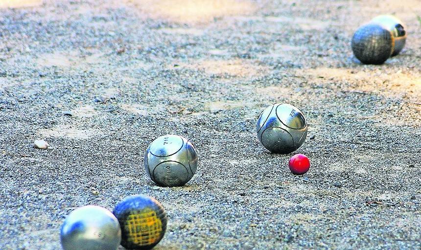 Der Viersener Pétanque Club trainiert mittwochs und freitags auf dem Boulodrome, Weiherstraße 12.