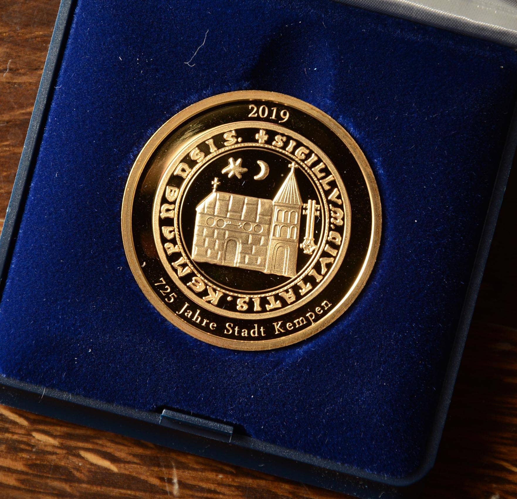 Die neue Medaille zeigt das historische Stadtsiegel.