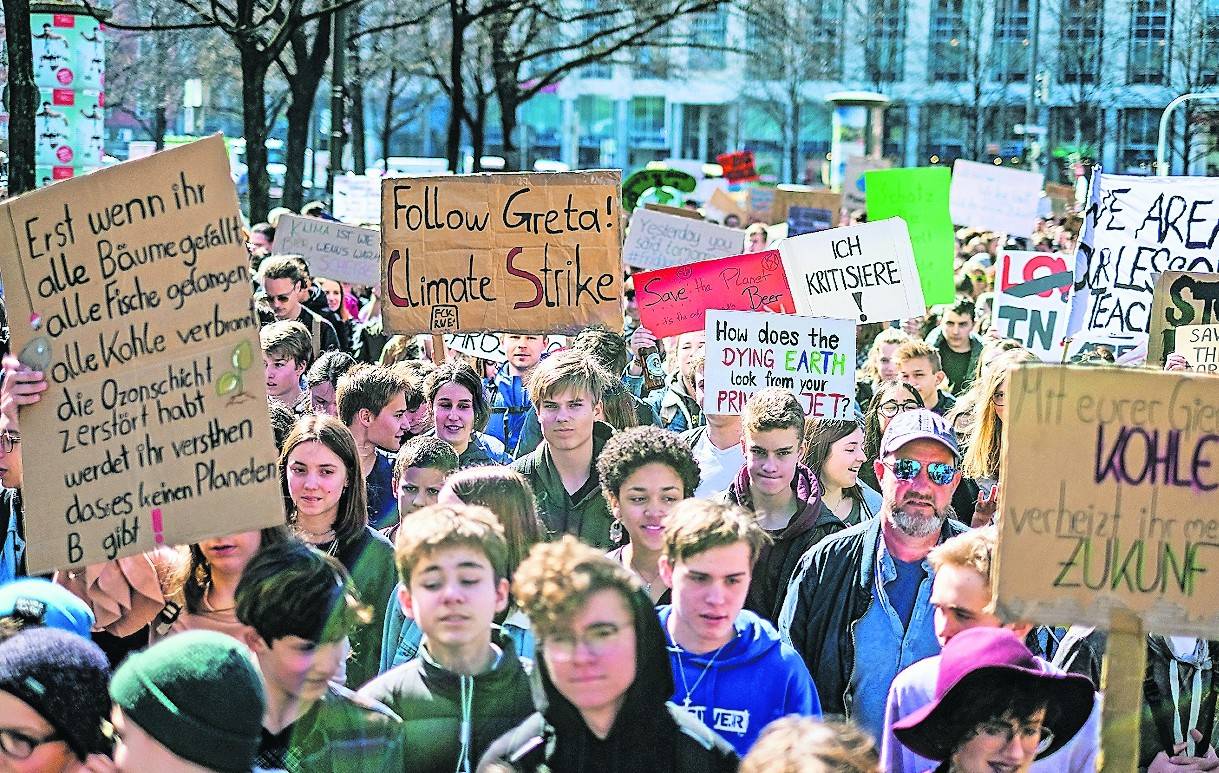 Ein Beispiel für aktives Handeln: Die Klimastreik-Bewegung „Fridays for Future“ fordert von der Politik Lösungen zur Bewältigung der Klimakrise.