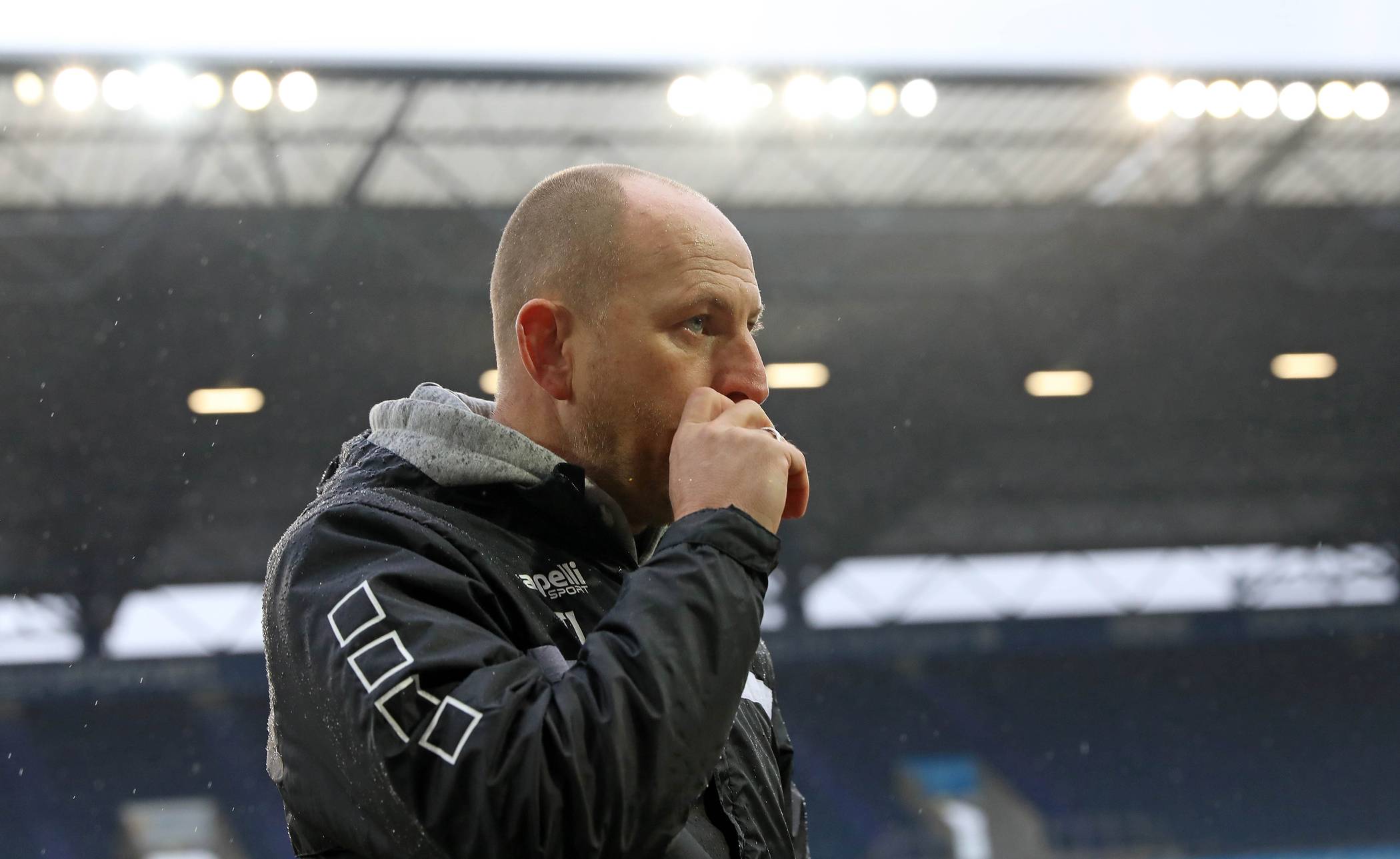  Verschnupft: Torsten Lieberknecht kassierte in Magdeburg von Schiedsrichter Jonas Weickenmeier eine Gelbe Karte. 