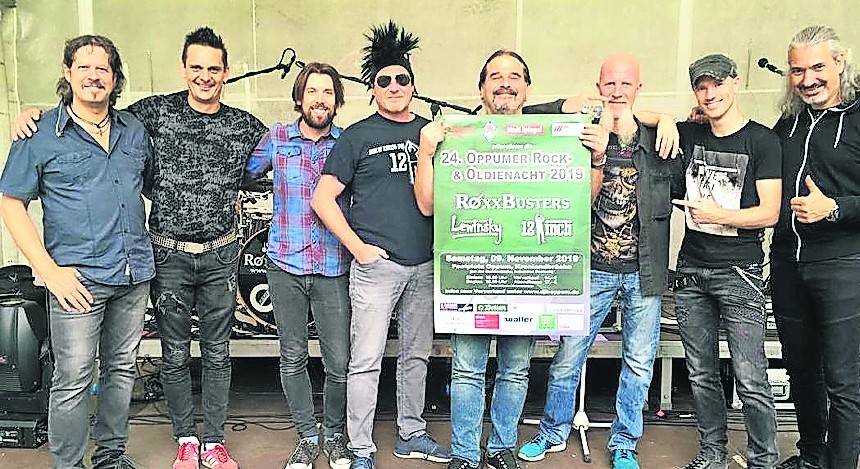 Beim Sommerfest der Prinzengarde hatten sich Vertreter aller drei teilnehmenden Bands getroffen, um auf die 24. Oppumer Rock- <amp/> Oldienacht hinzuweisen und ihre Vorfreude darauf zu zeigen.