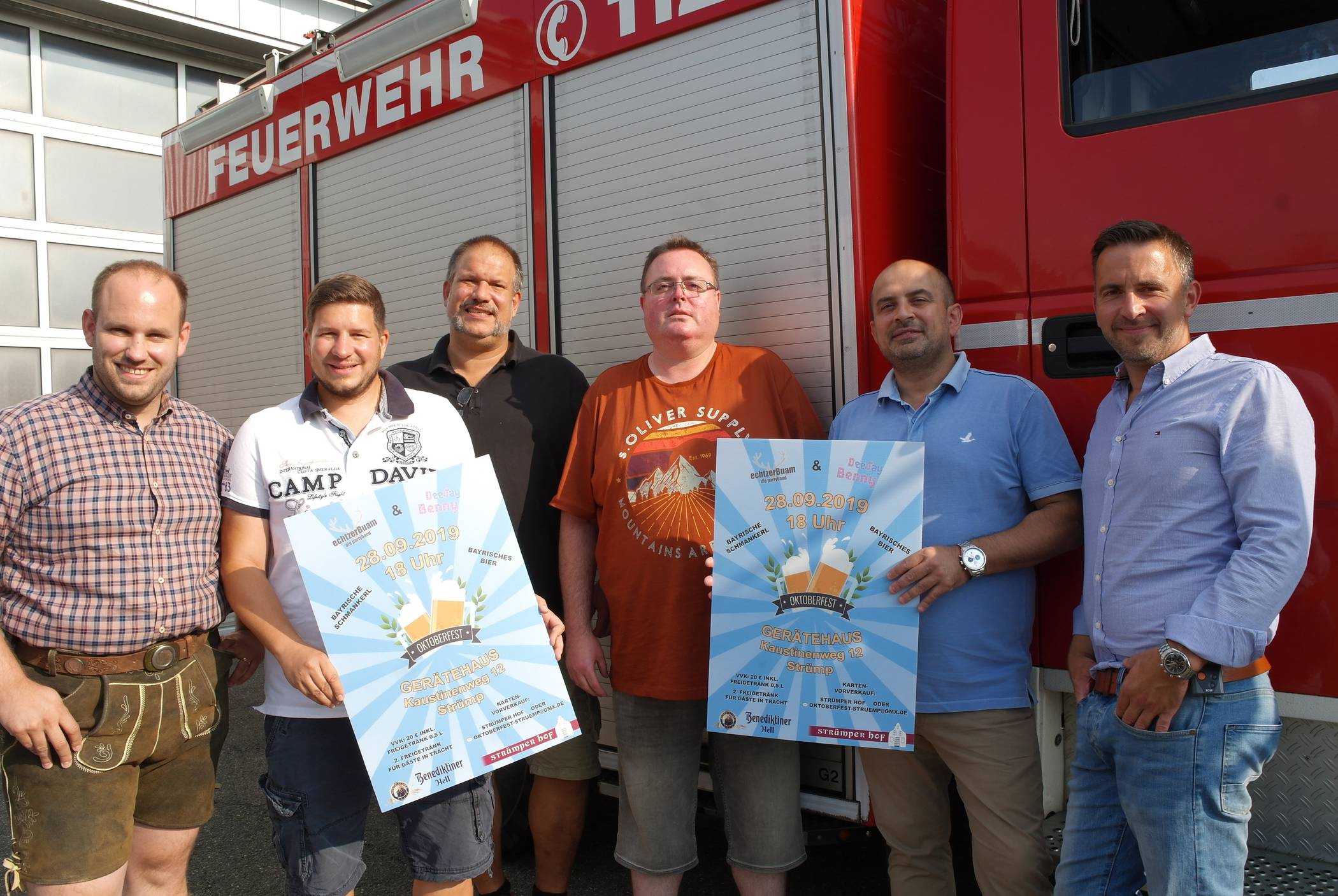 Sie bereiten das Oktoberfest in Strümp vor: (v.l.) Michael Beesen, Florian Peters, Johannes Siemes, René Pribul, Bekant Elieyioglu und Tim Söhnchen.