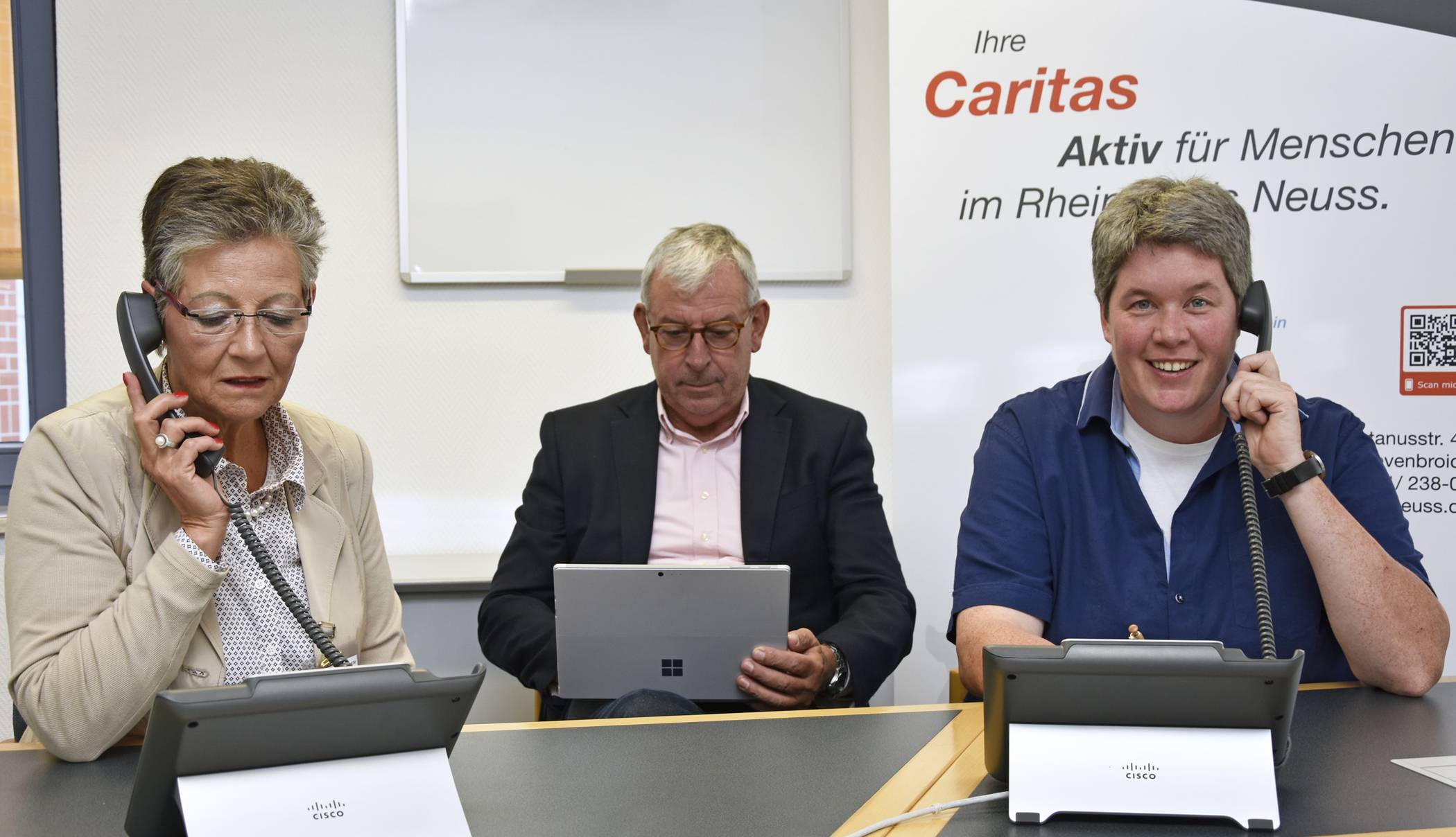   Die Info-Aktion „Sie fragen – wir antworten“ der Caritas im Rhein-Kreis Neuss kam richtig gut an. 