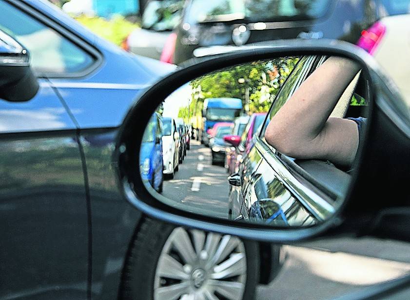 Für Berufspendler gibt es Frust im Stau.