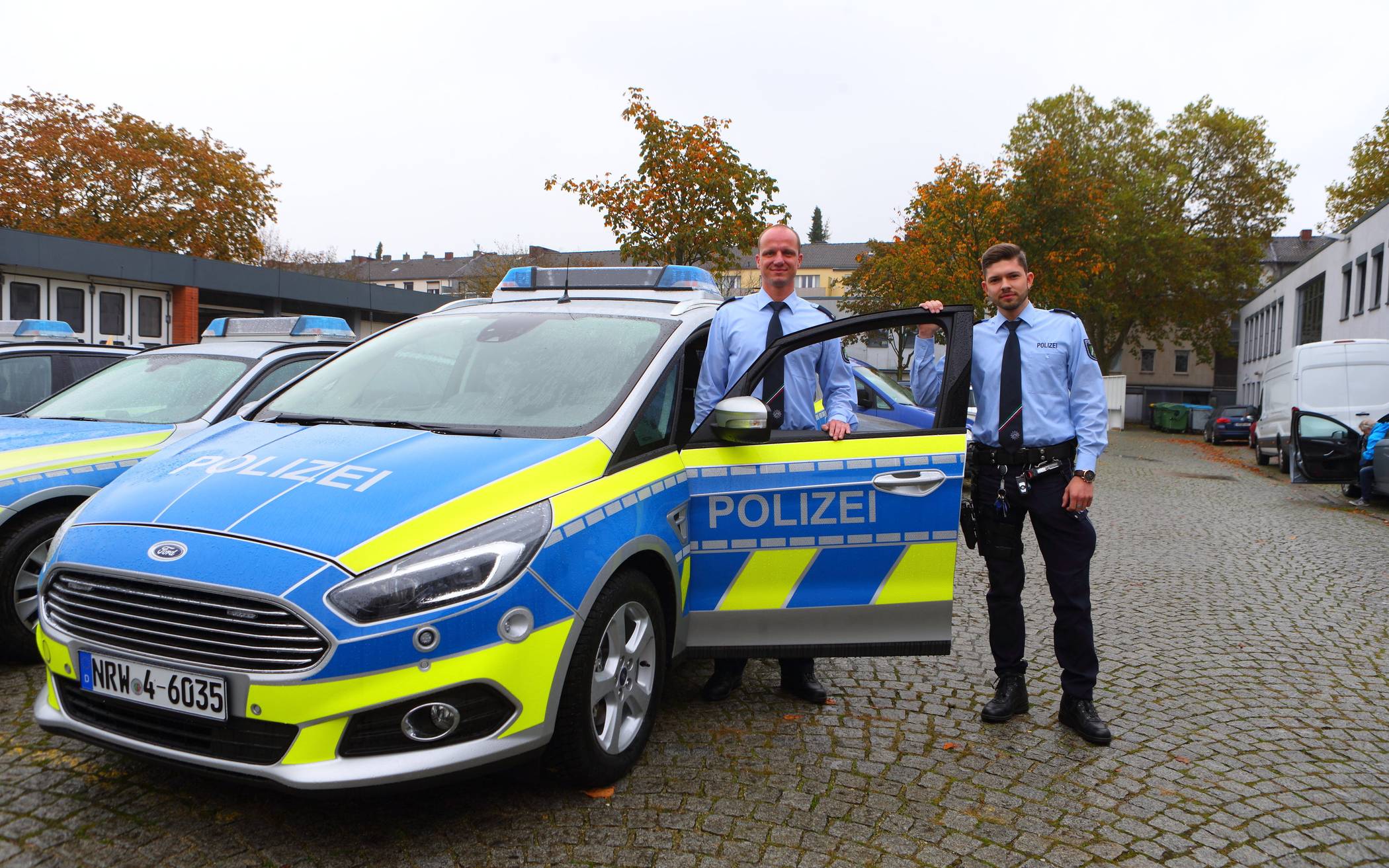 Die beiden Polizeikommissare Andre Rex (links)