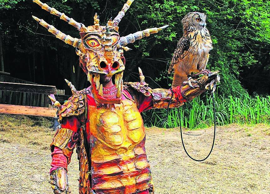  : Marktleben mit Gauklern und Rittern