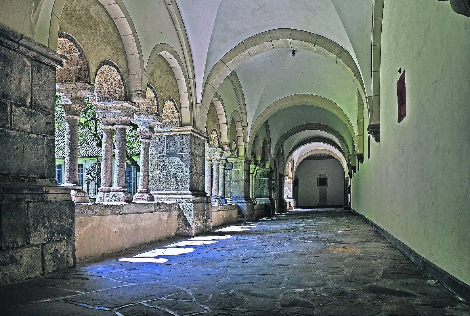  Der Kreuzgang der Abtei Hamborn 