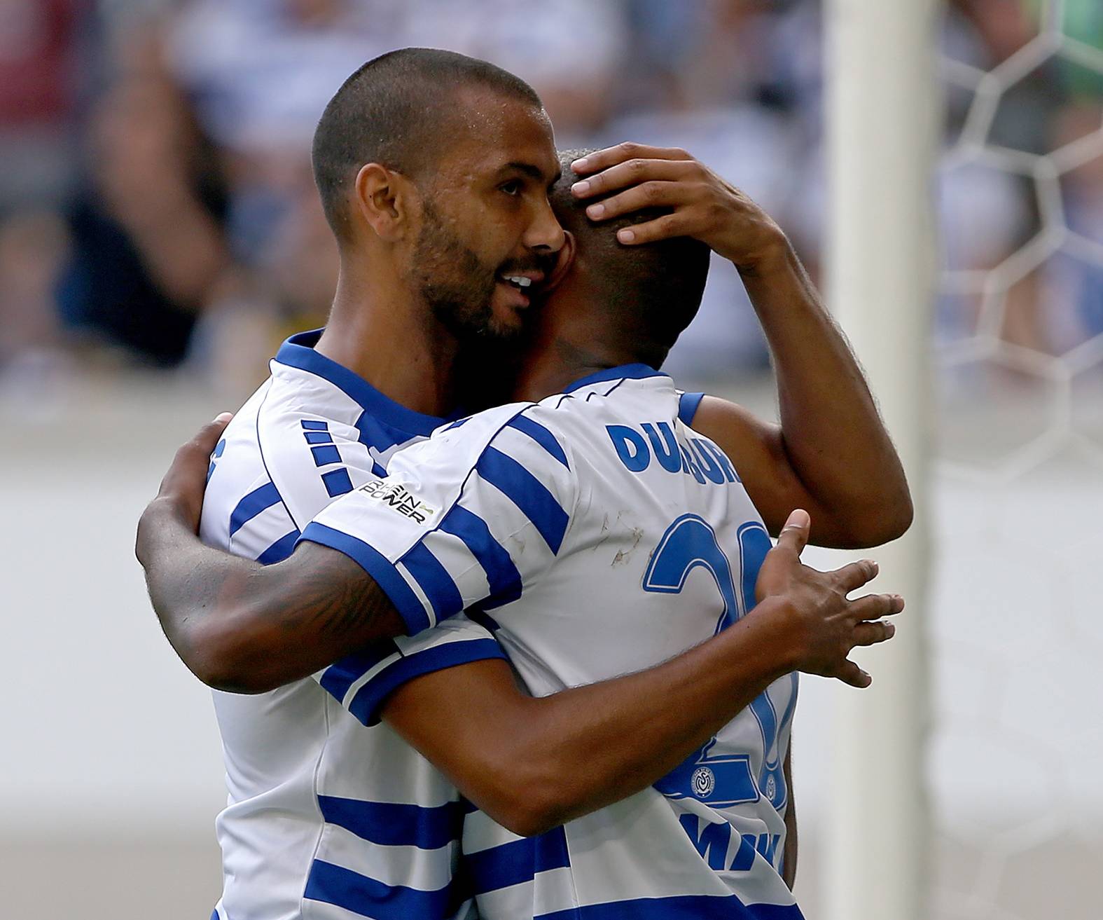 Erste Runde DFB-Pokal: Der MSV Duisburg schmeißt den Zweitligisten SpVgg Greuther Fürth aus dem Wettbewerb. Marvin Compper und Leroy-Jacques Mickels bejubeln die kleine Überraschung. Gelingt am Dienstag die große Überraschung gegen Comppers Ex-Verein Hoffenheim?