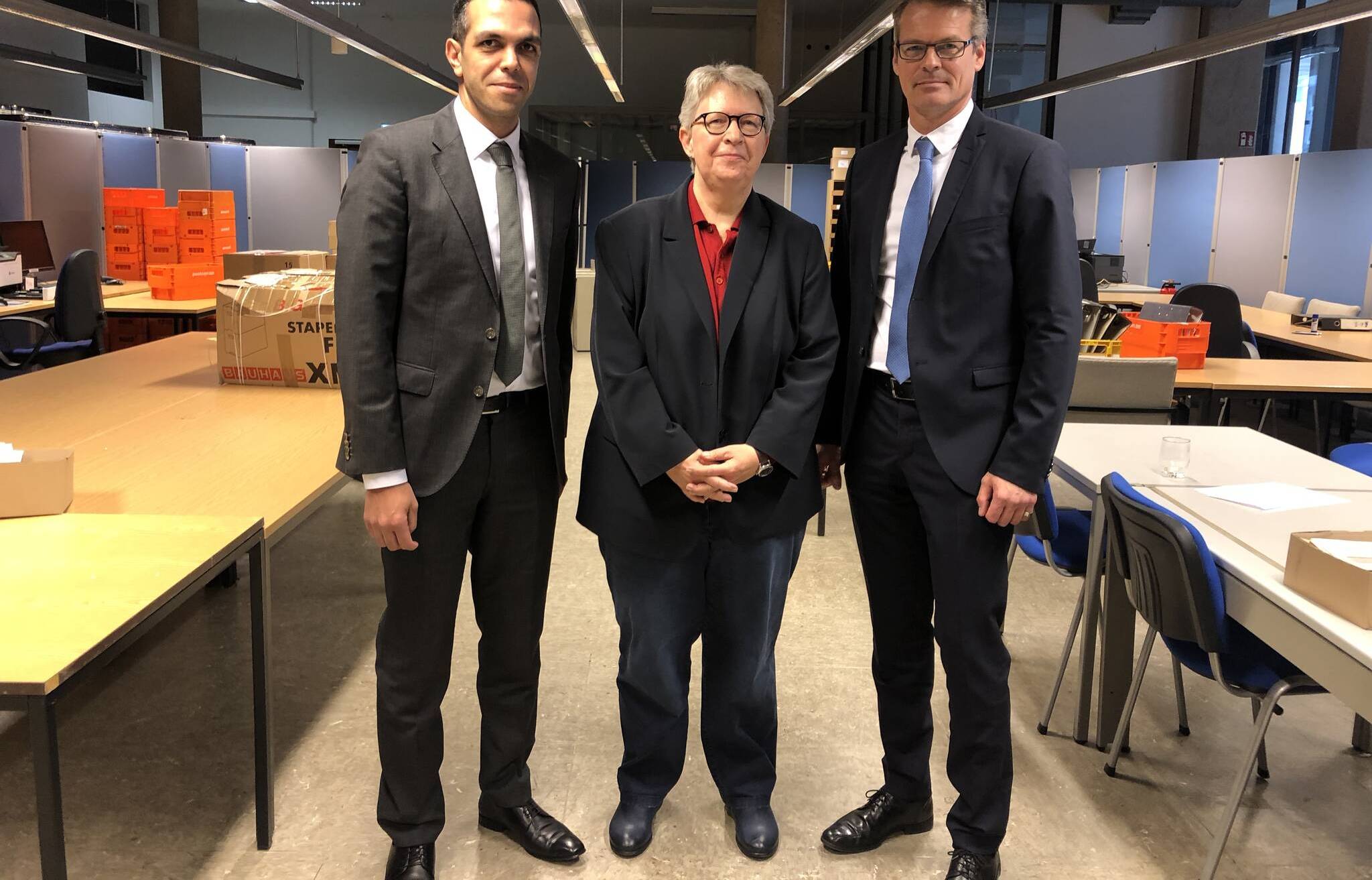 Stadtdirektorin Beate Zielke sowie die beiden