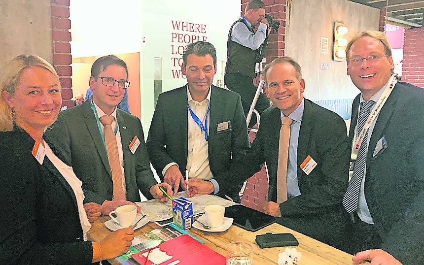  Kerstin Duve, Hans-Willi Pergens, Dennis Gotthardt, Bürgermeister Christian Wagner und Boris Beilhartz. 