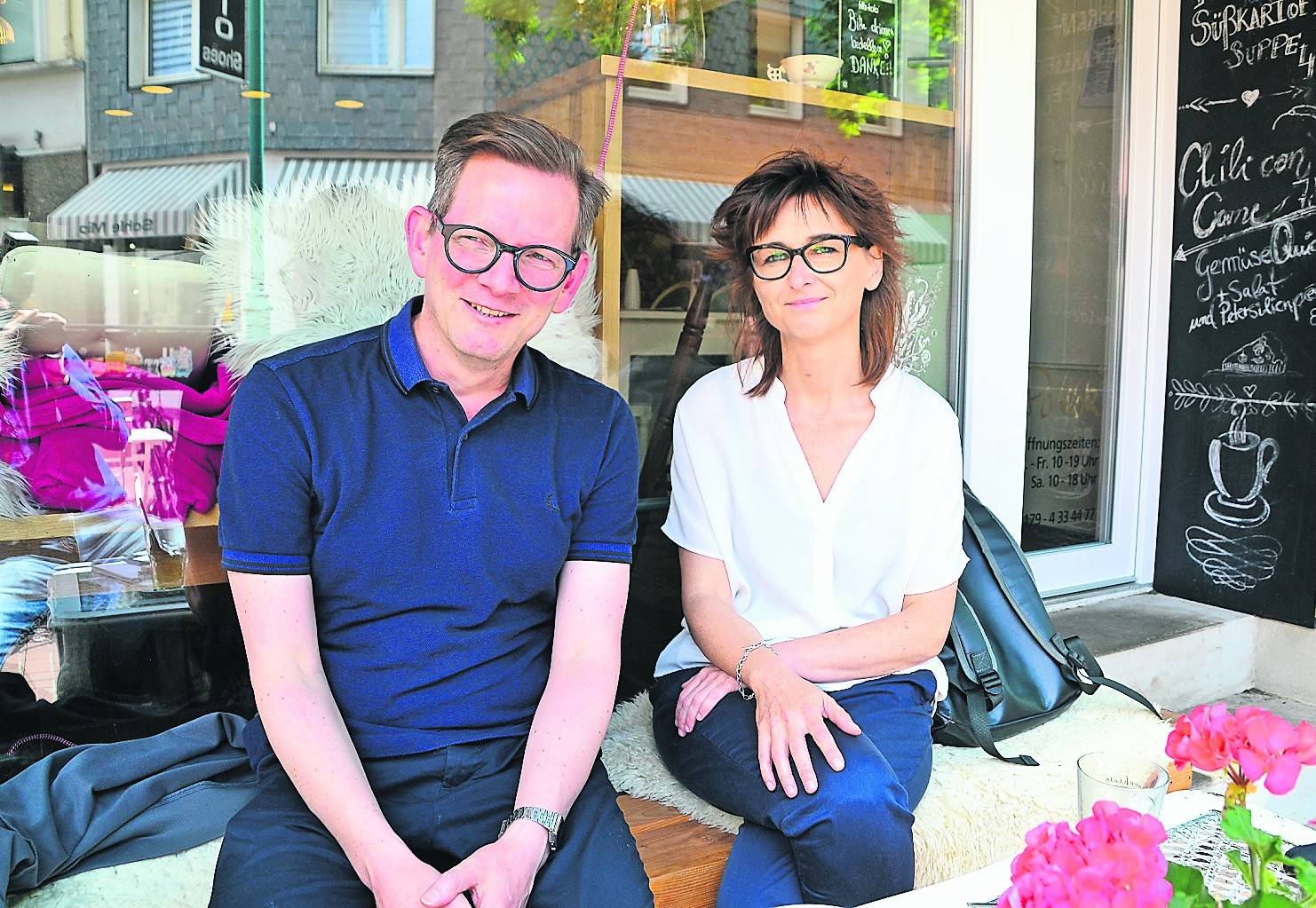 Offen für Duisburg: Christian Koch und Gudrun Sommer wollen die Filmwoche fester in der Stadt verankern.