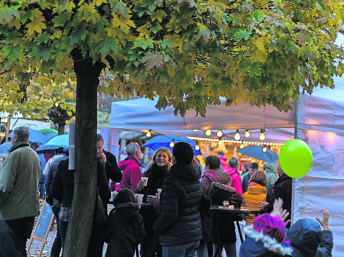 Fröhlich und gesellig soll es auch in diesem Jahr wieder beim Martinsmarkt im Ortskern von Korschenbroich zugehen.